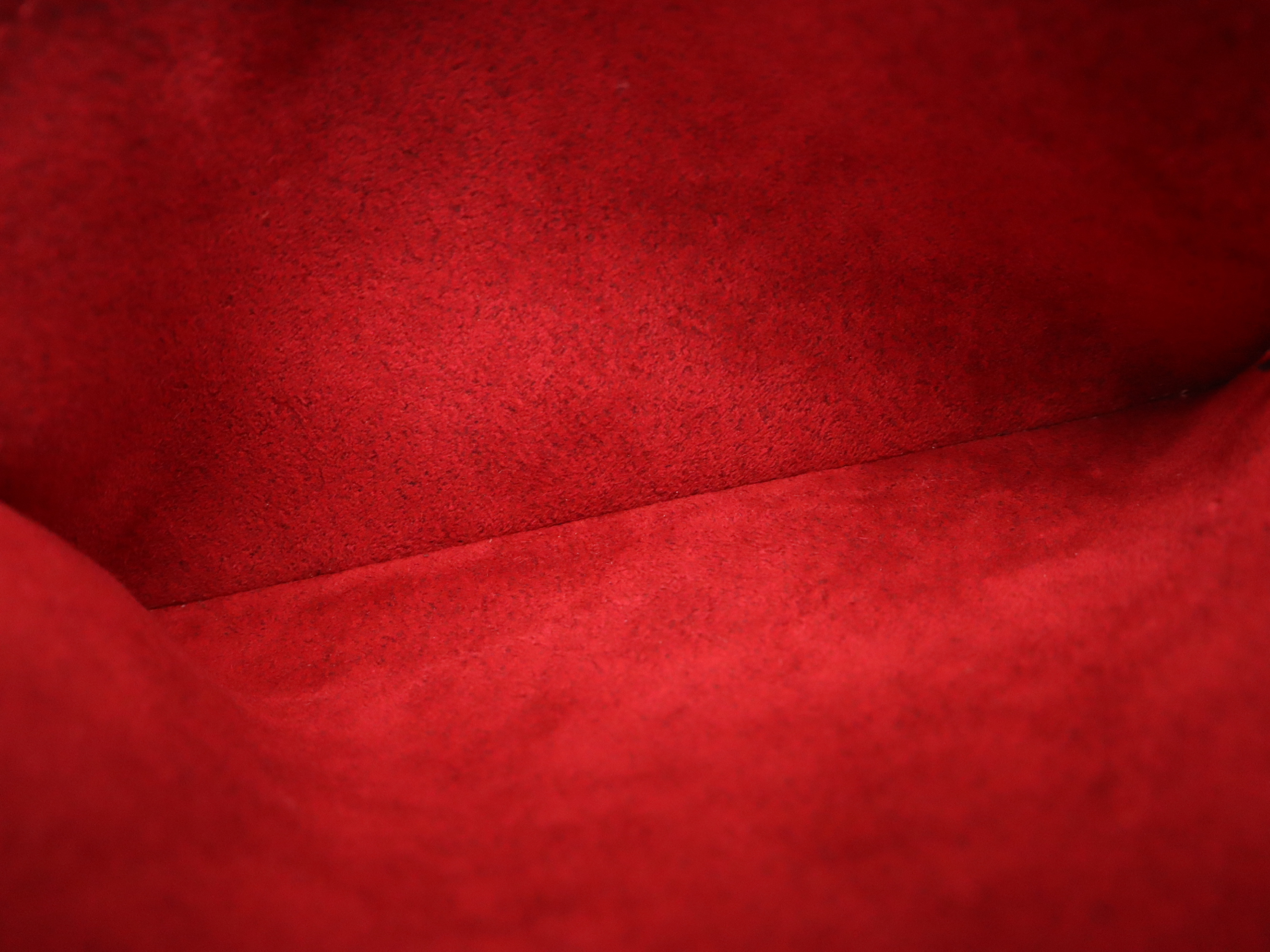 M52087 Epi Jasmine Castilian Red Handbag — view 11