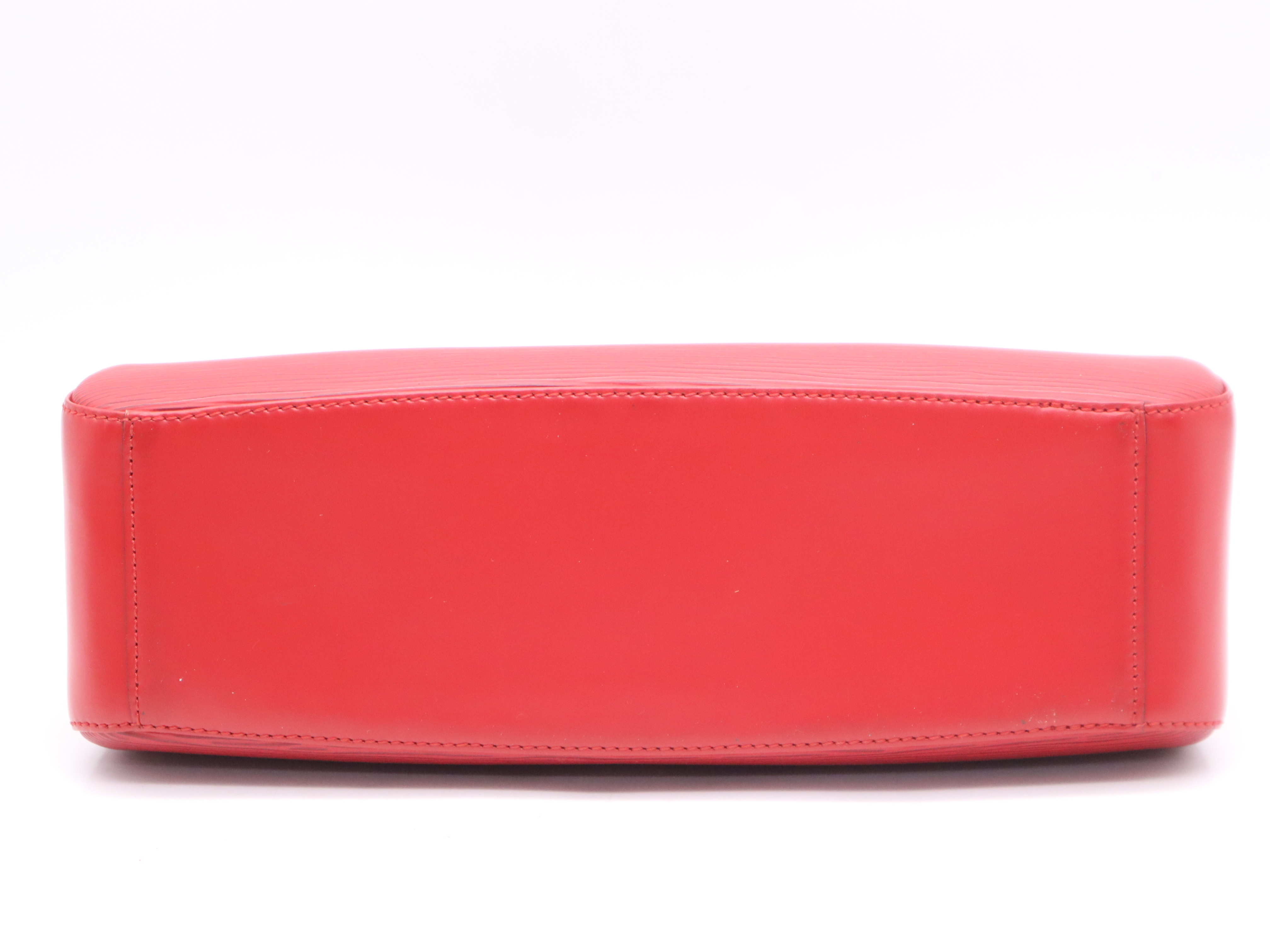 M52087 Epi Jasmine Castilian Red Handbag — view 4
