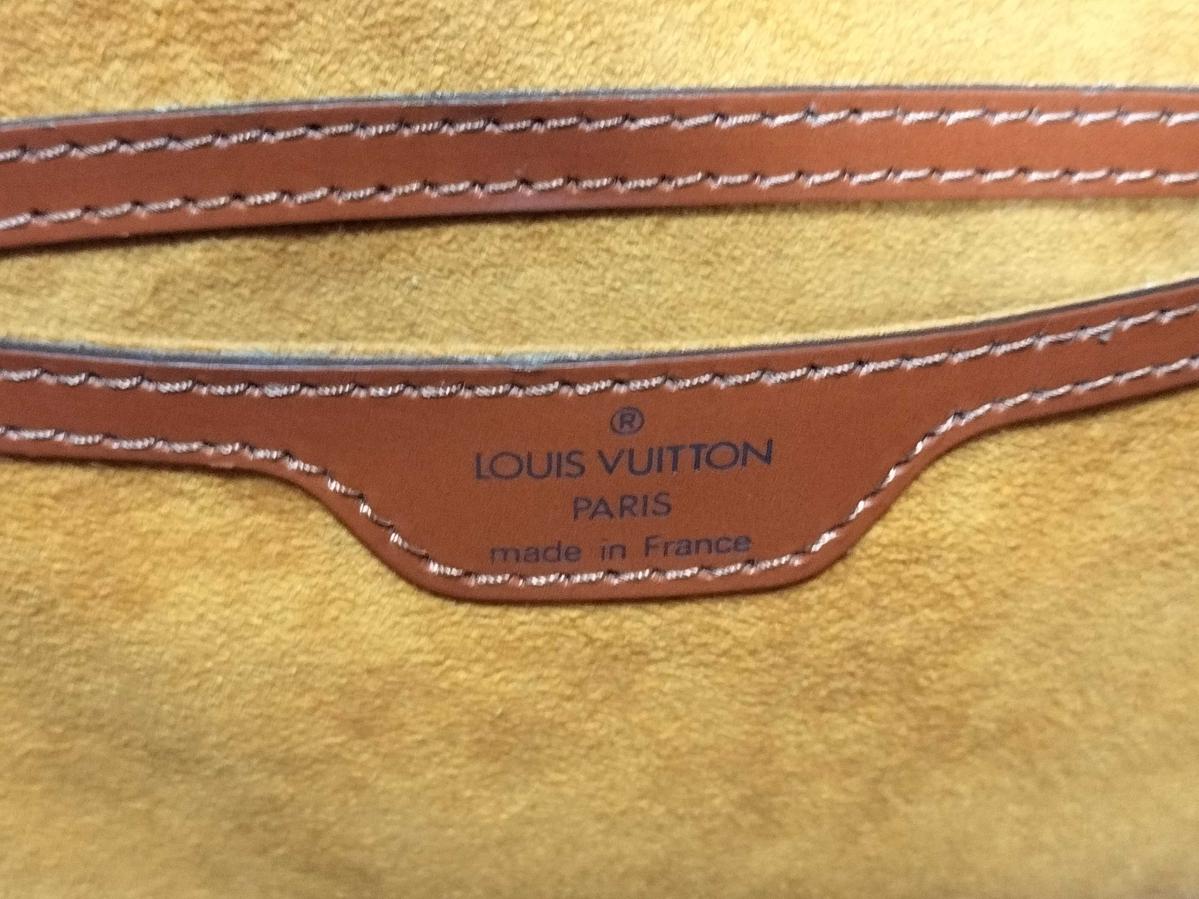 Epi Saint Jacques M52273 VI0946 Handbag — view 12
