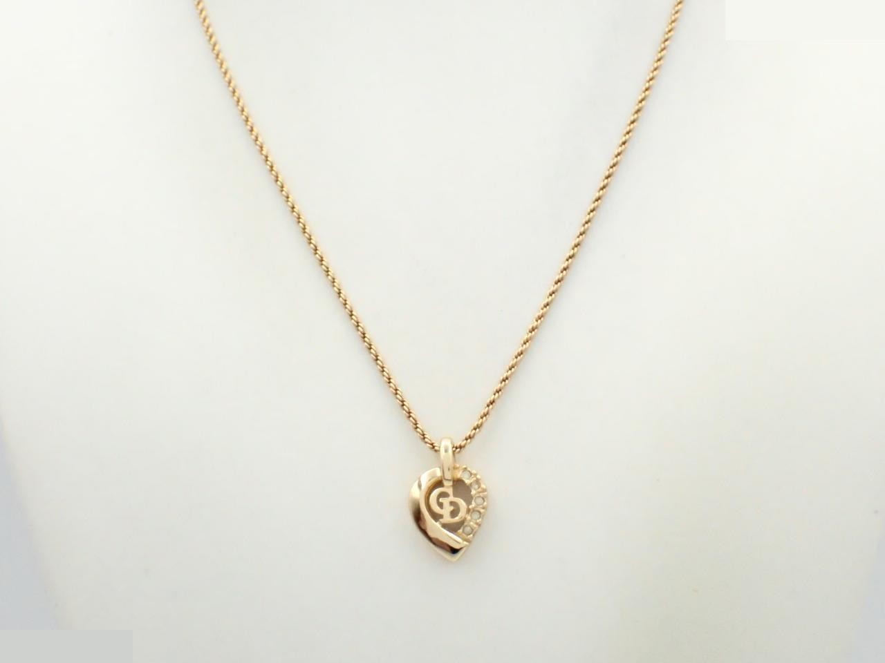 Other lines: Precious metals, necklaces, pendants — view 3