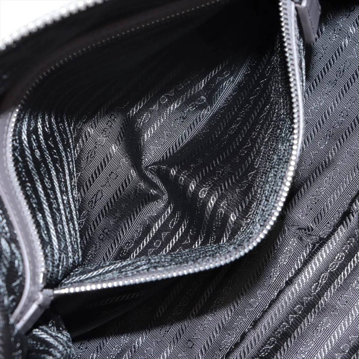 Vitello Dino Leather Shoulder Bag Gray 2VH182 — view 7