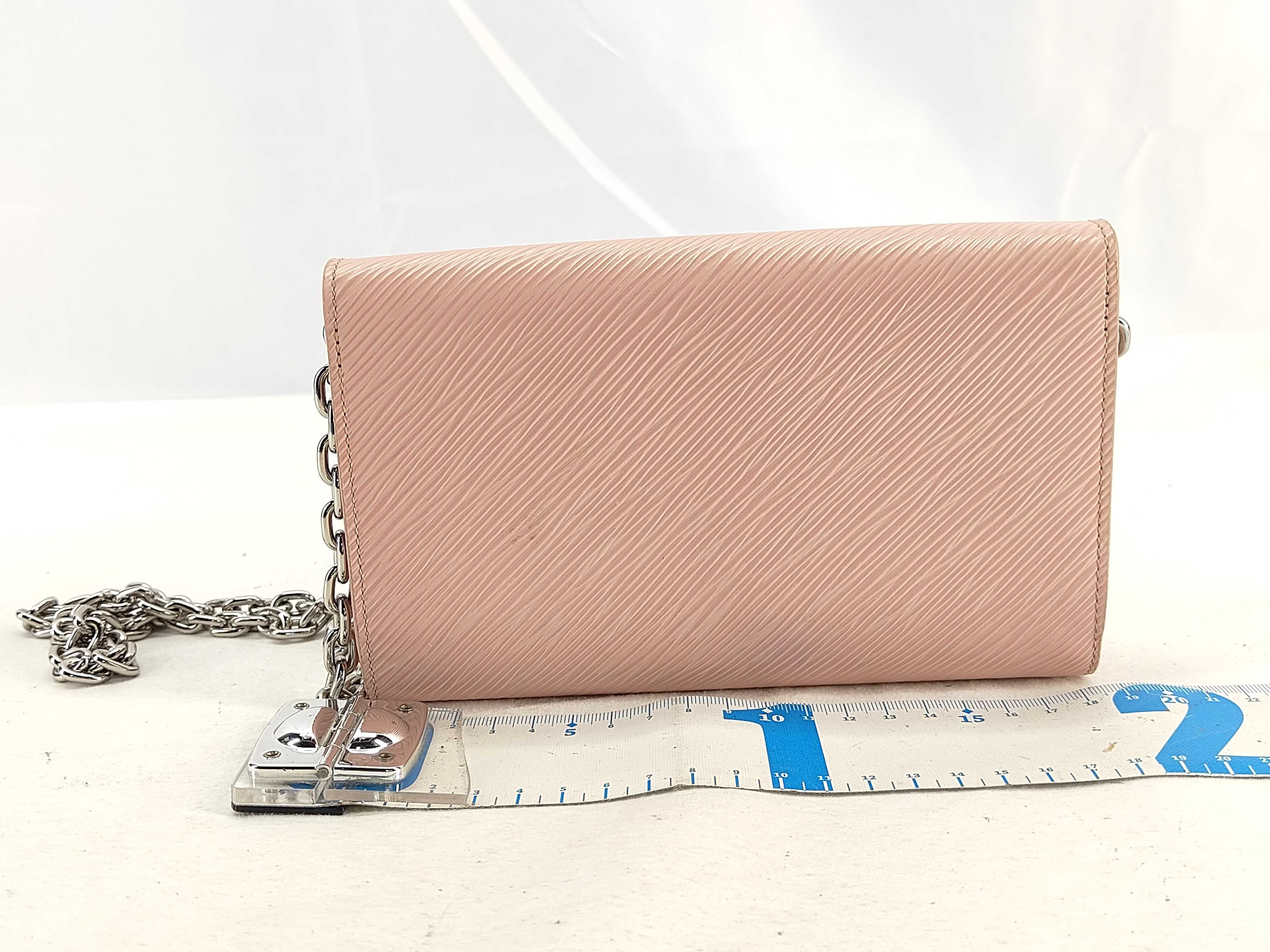 Epi Louis Vuitton Twist Shoulder Bag — view 2