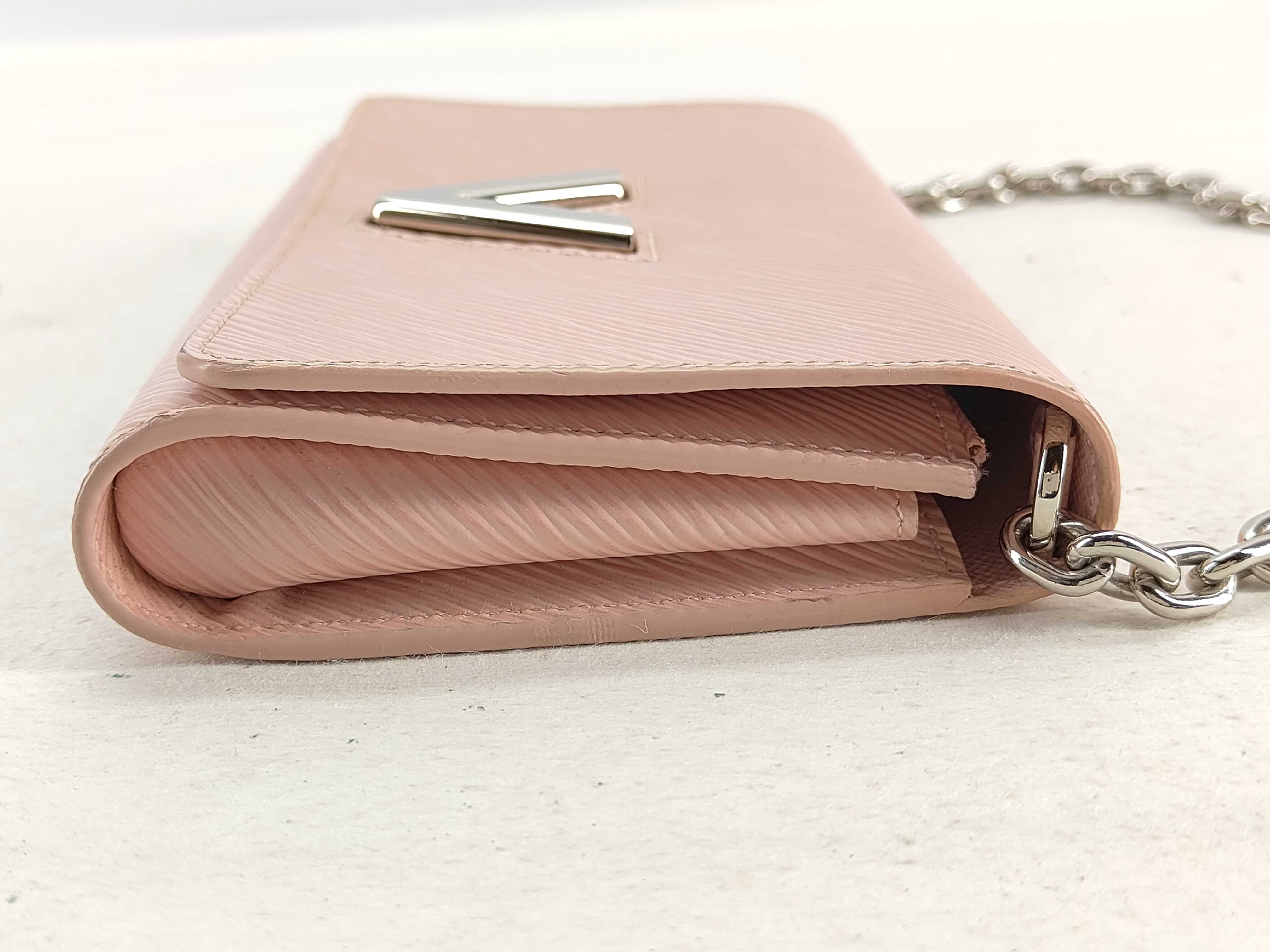 Epi Louis Vuitton Twist Shoulder Bag — view 11