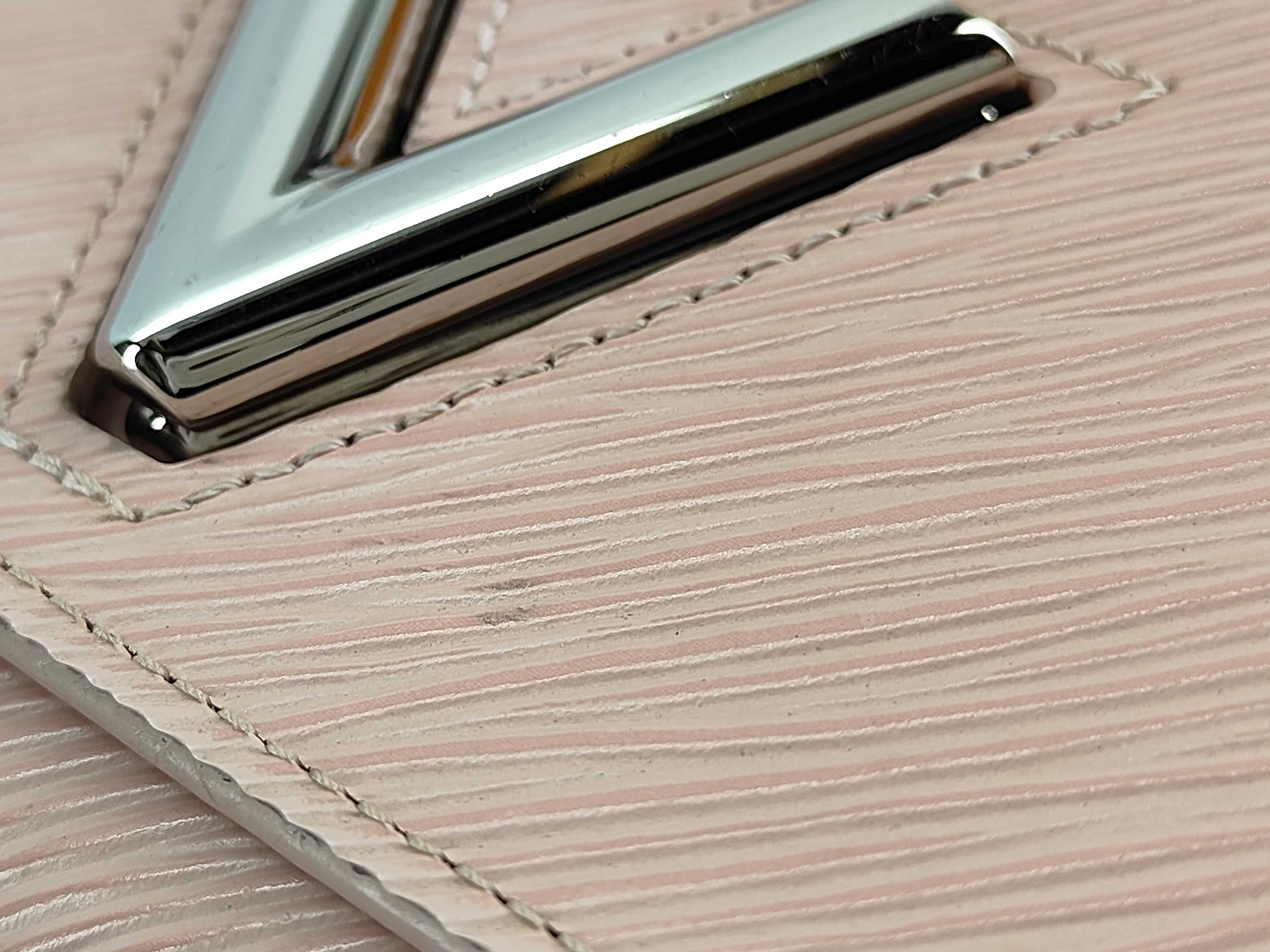 Epi Louis Vuitton Twist Shoulder Bag — view 12