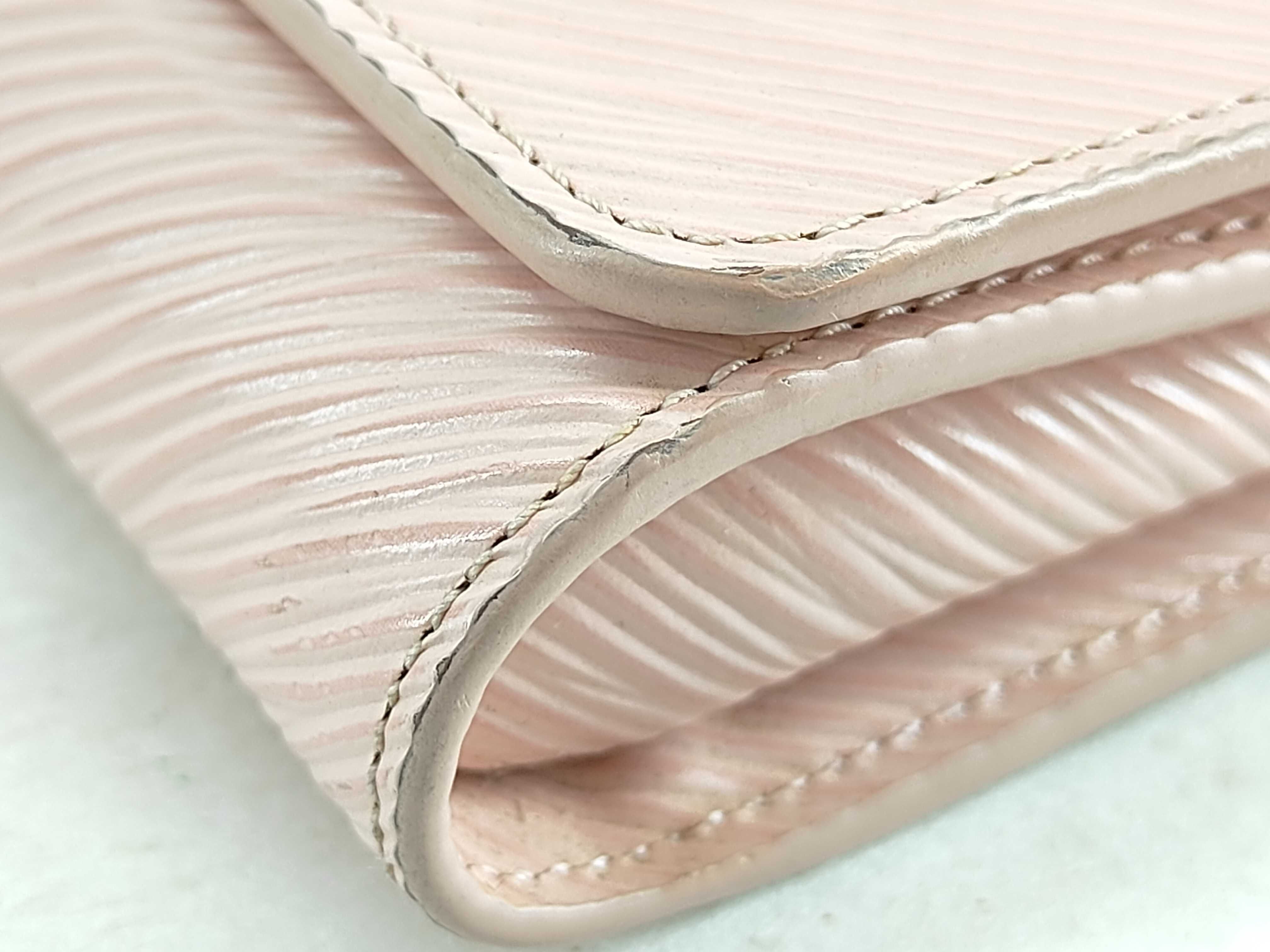 Epi Louis Vuitton Twist Shoulder Bag — view 13