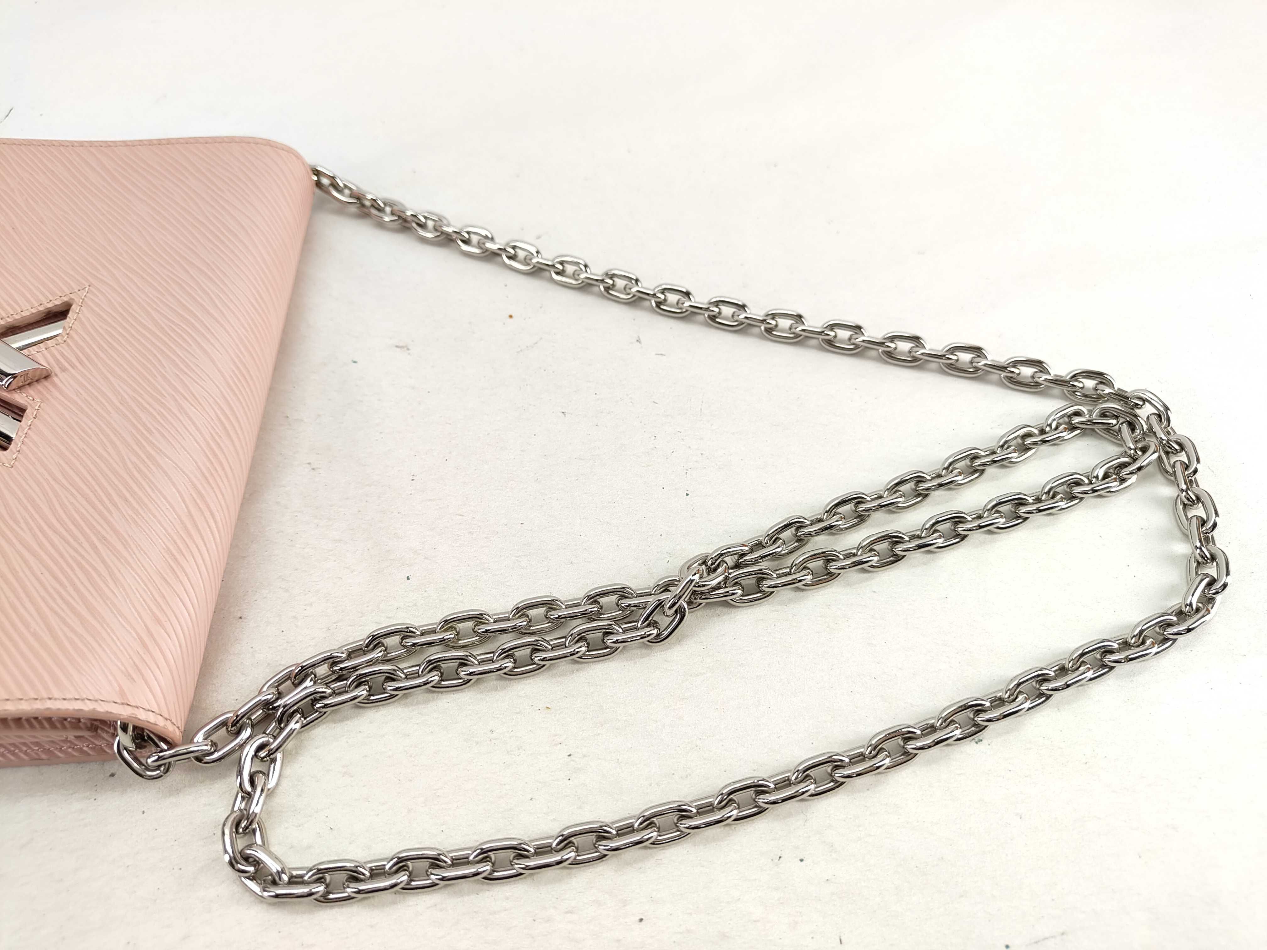 Epi Louis Vuitton Twist Shoulder Bag — view 3
