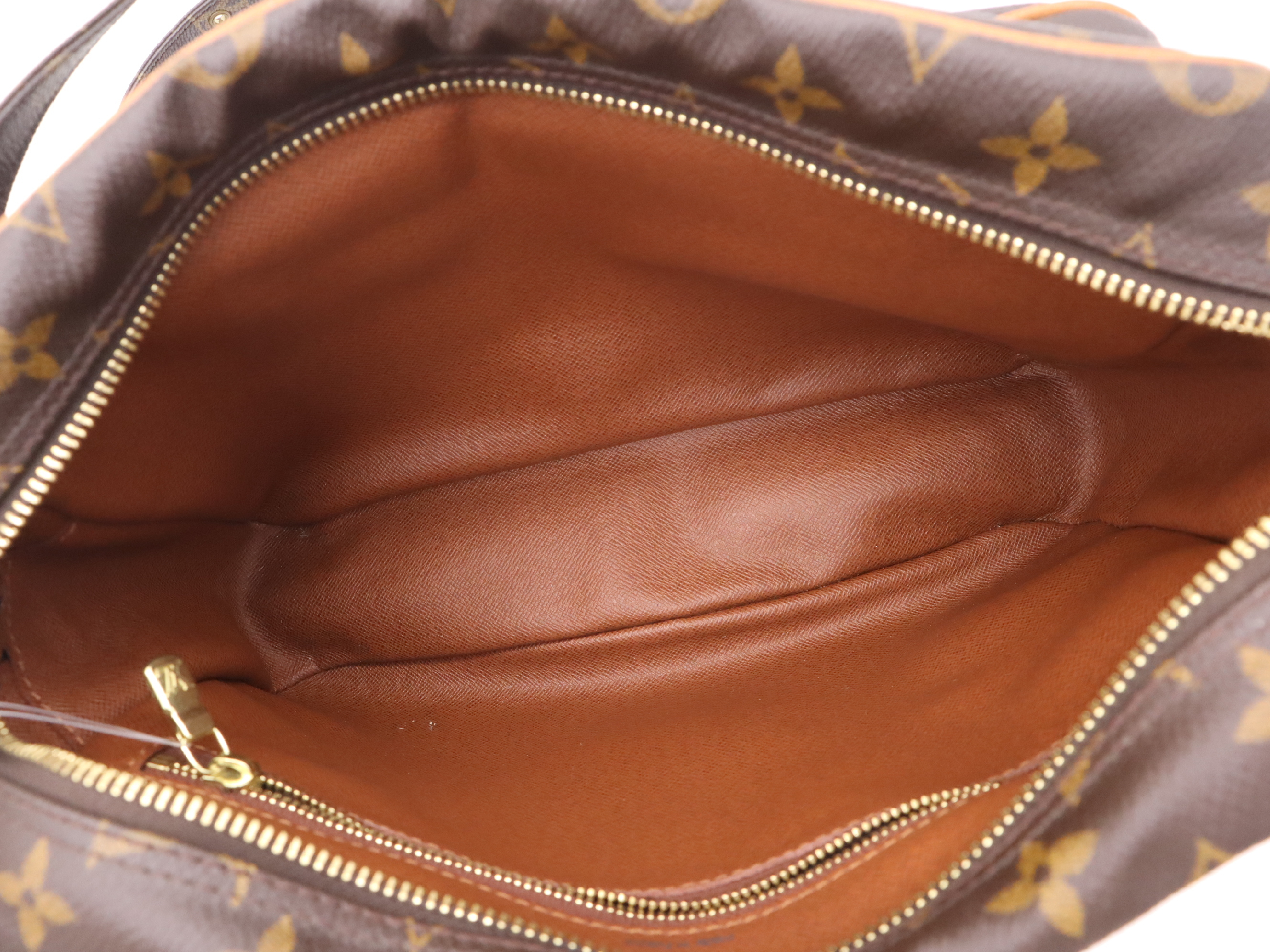 M45244 Monogram Nile Shoulder Bag — view 10