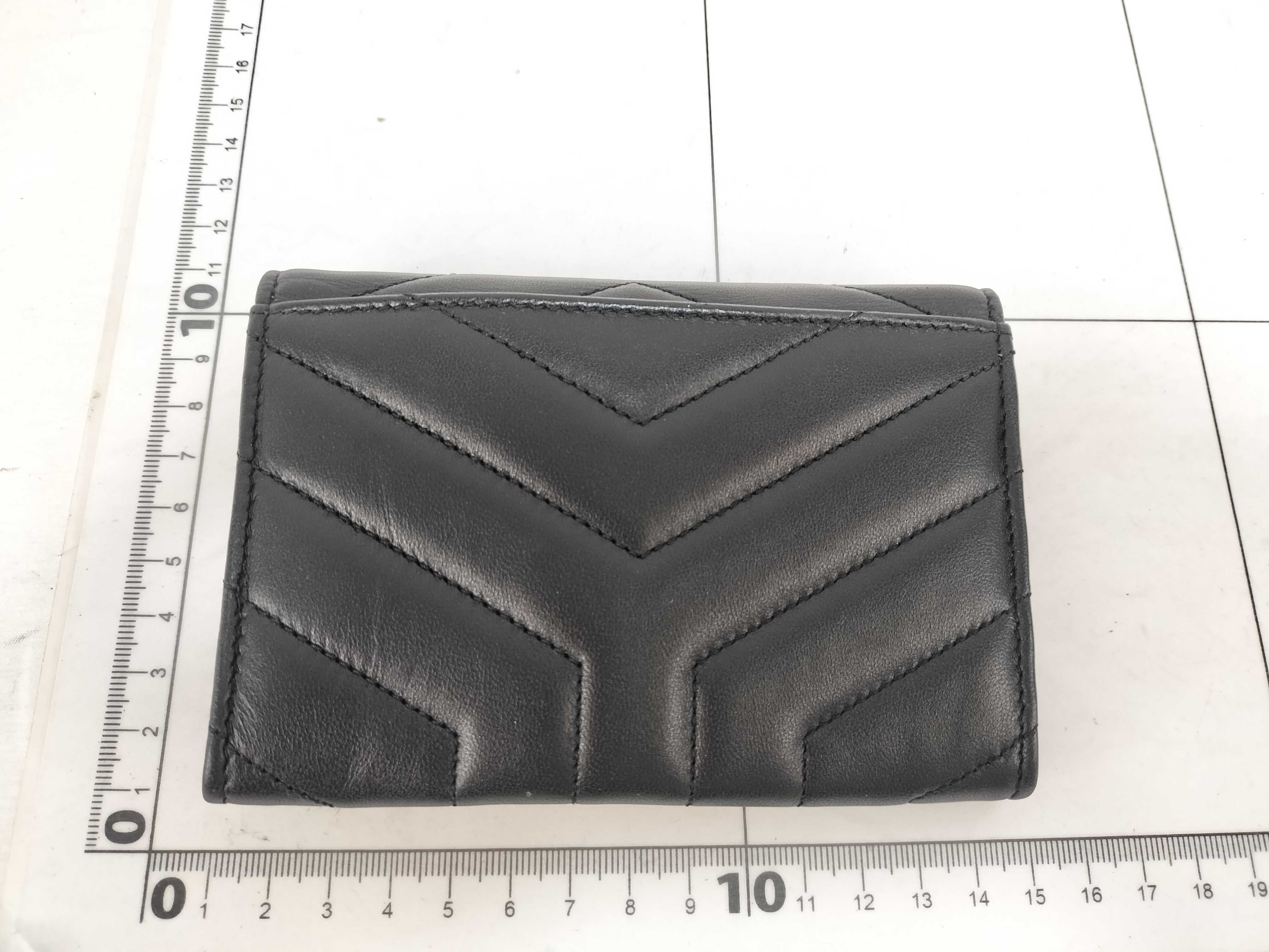wallet — view 2