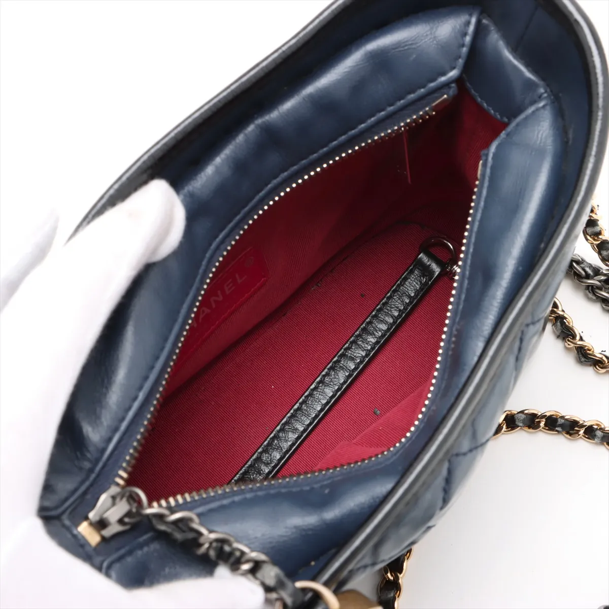 Gabriel de Chanel Vintage Calf x Leather Chain Shoulder Bag Blue x Black Gold x Silver Hardware 26430884 26th Series — view 7
