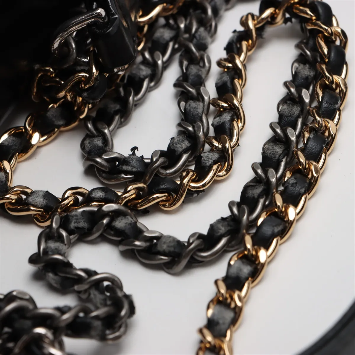 Gabriel de Chanel Vintage Calf x Leather Chain Shoulder Bag Blue x Black Gold x Silver Hardware 26430884 26th Series — view 10