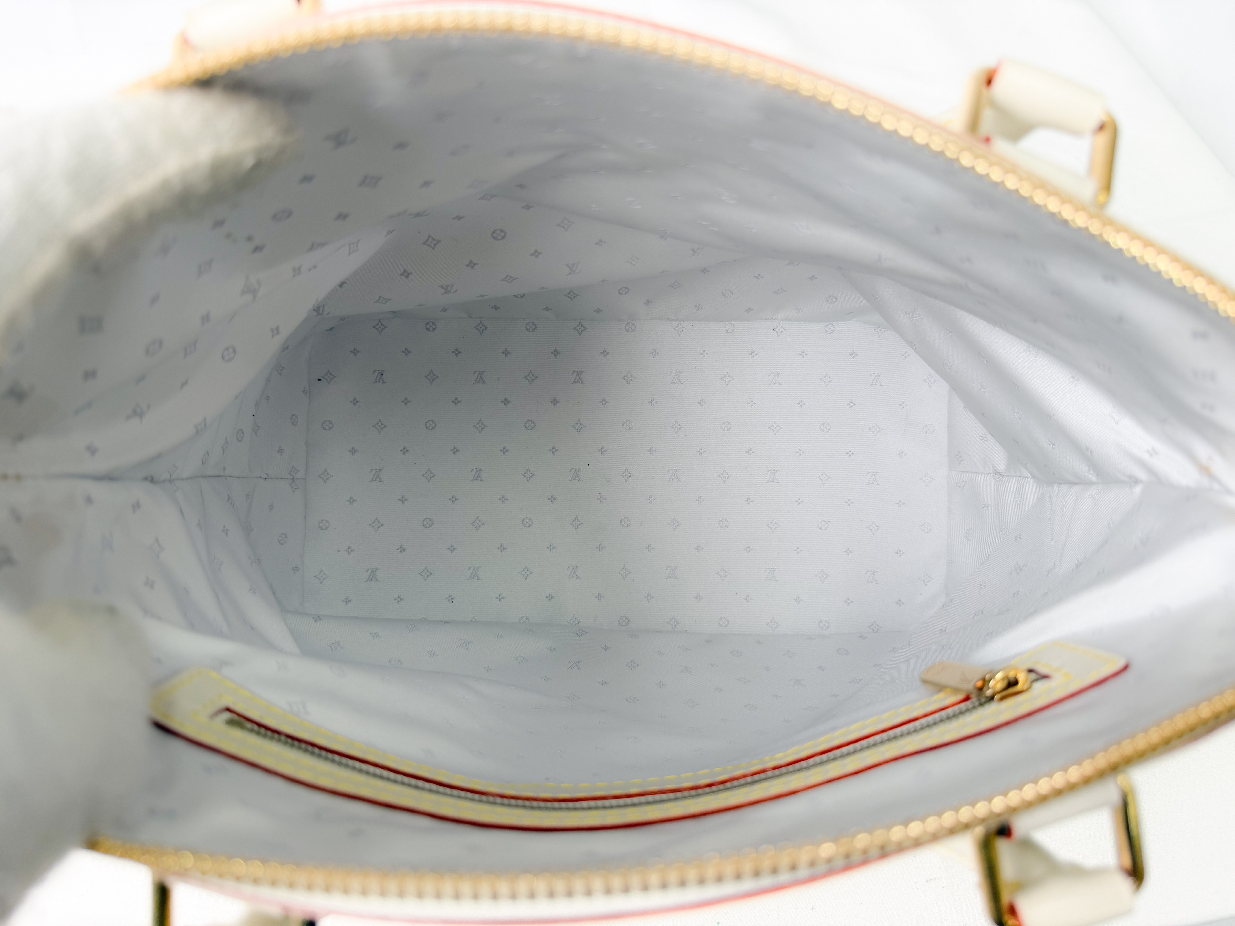 Suhali M91874 Lockit MM Blanc TH1006 Handbag — view 12