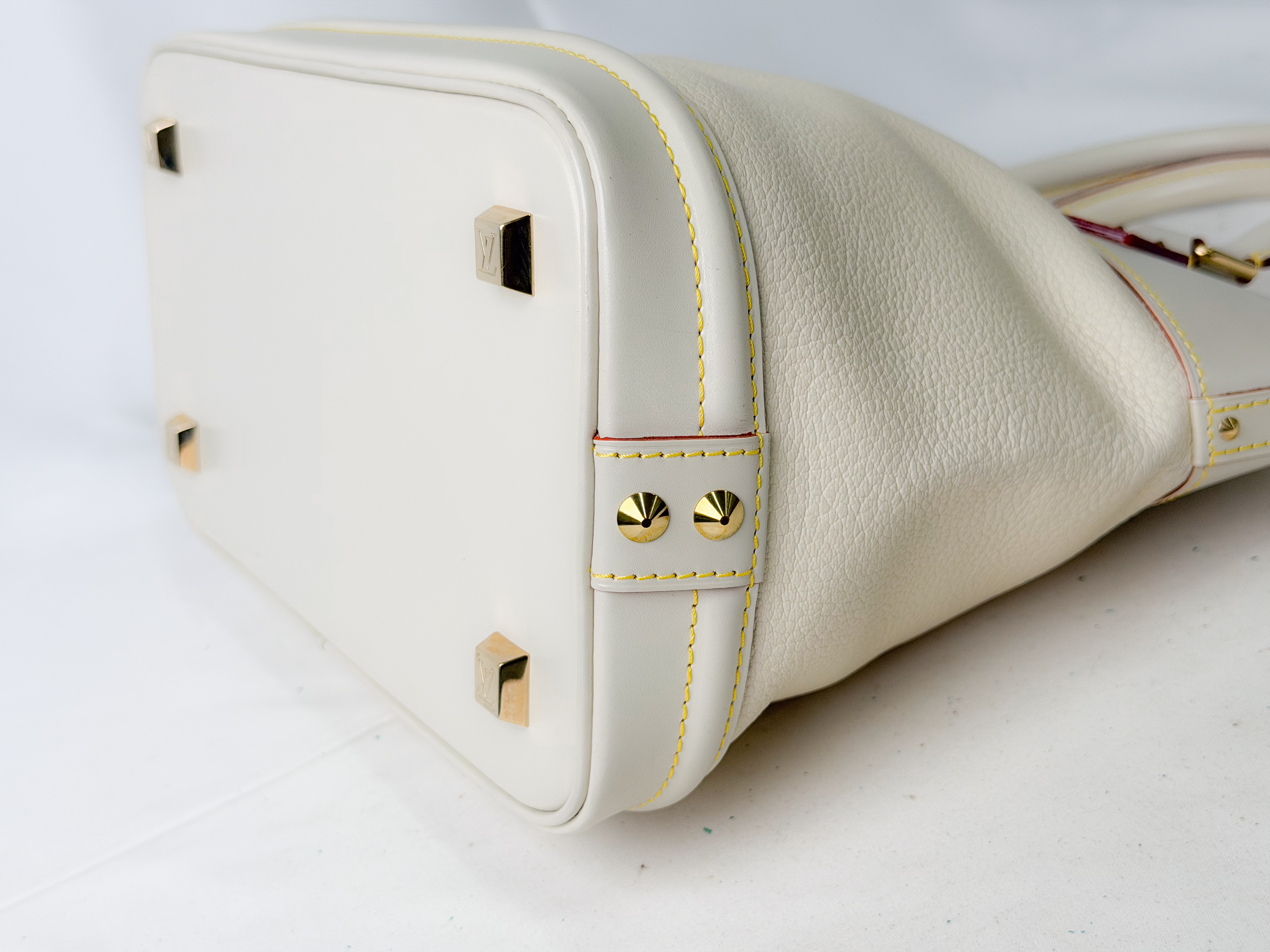 Suhali M91874 Lockit MM Blanc TH1006 Handbag — view 8