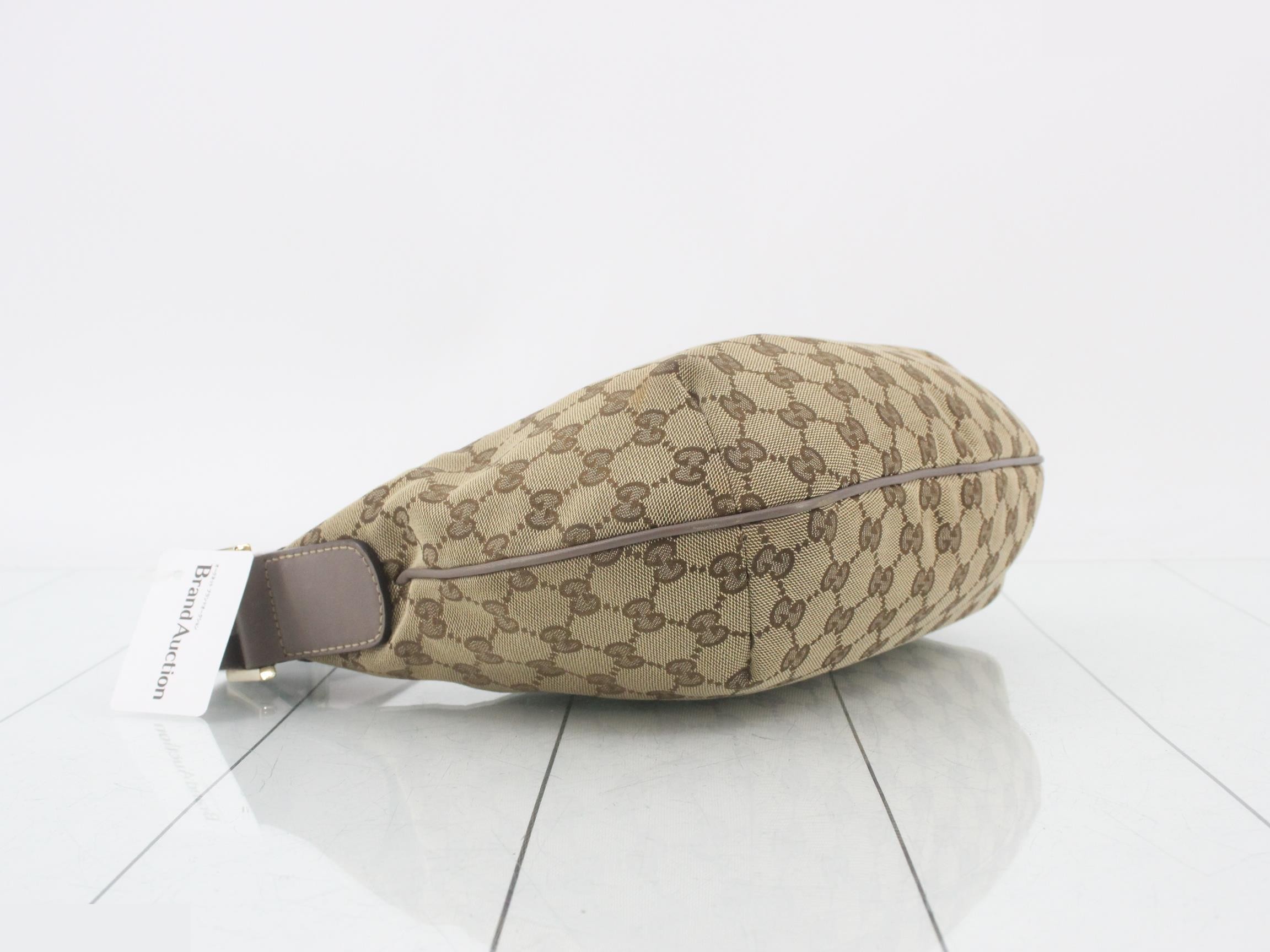 GG Canvas Croissant Hobo Sherry Brown 33 x 22 x 4 cm — view 5