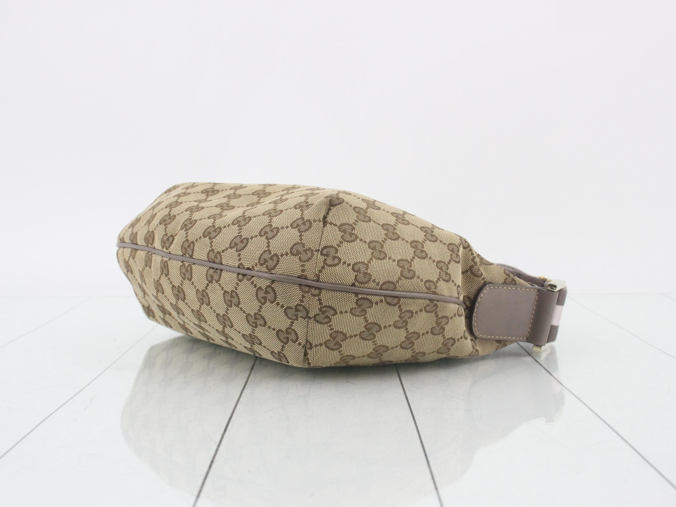 GG Canvas Croissant Hobo Sherry Brown 33 x 22 x 4 cm — view 6