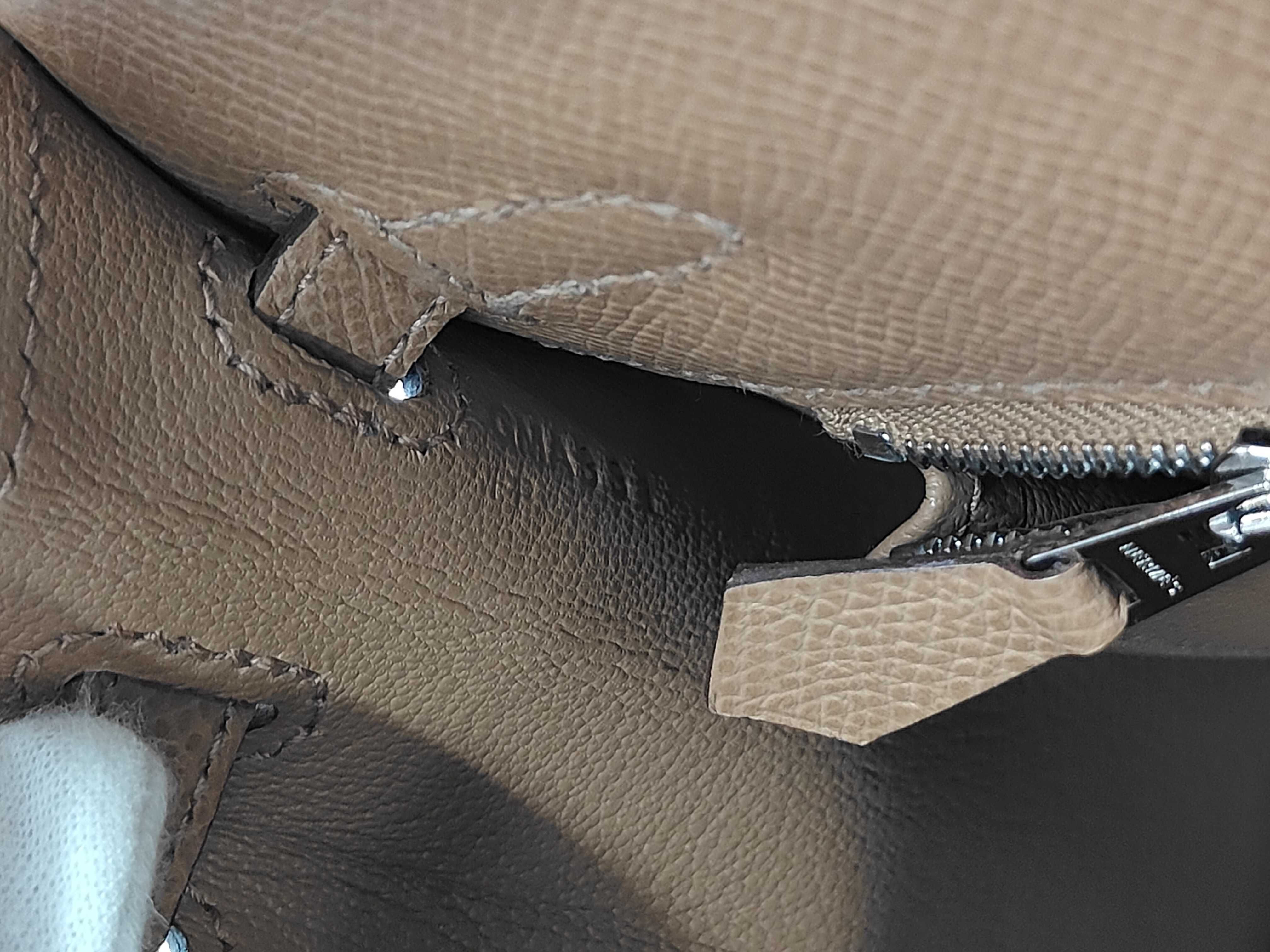 Kelly 25 Sellier Biscuit Epsom Leather Silver Hardware G Stamp Handbag — view 12