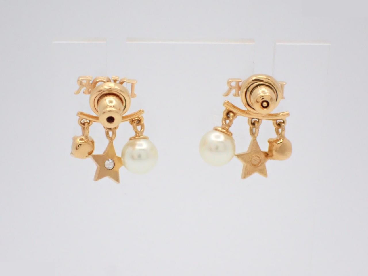 Gold earrings — view 2