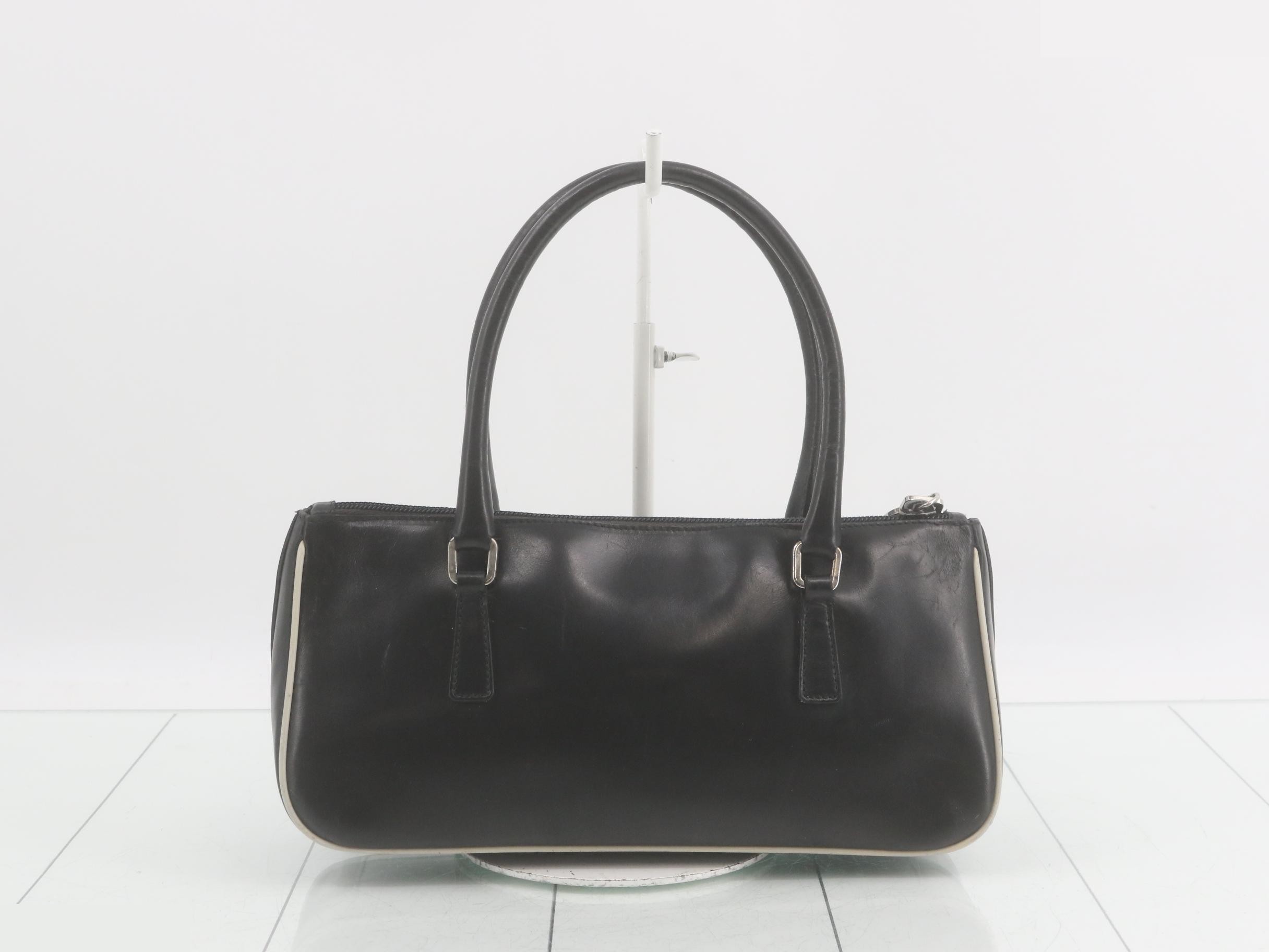 handbag — view 2