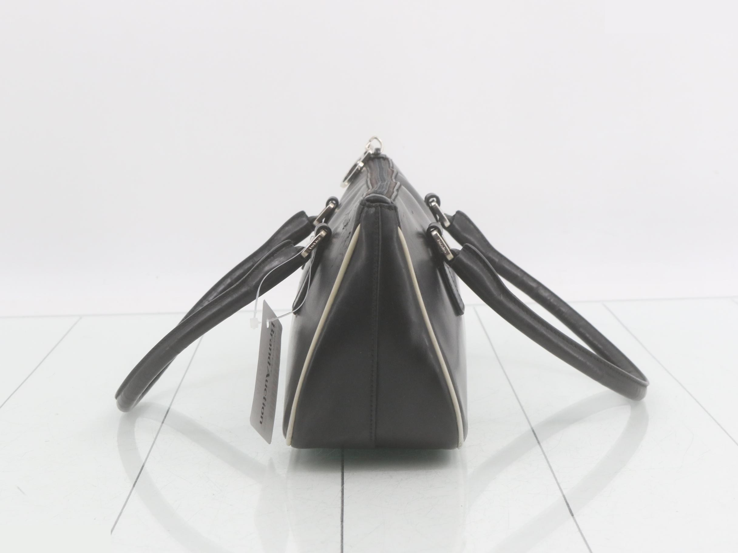 handbag — view 3