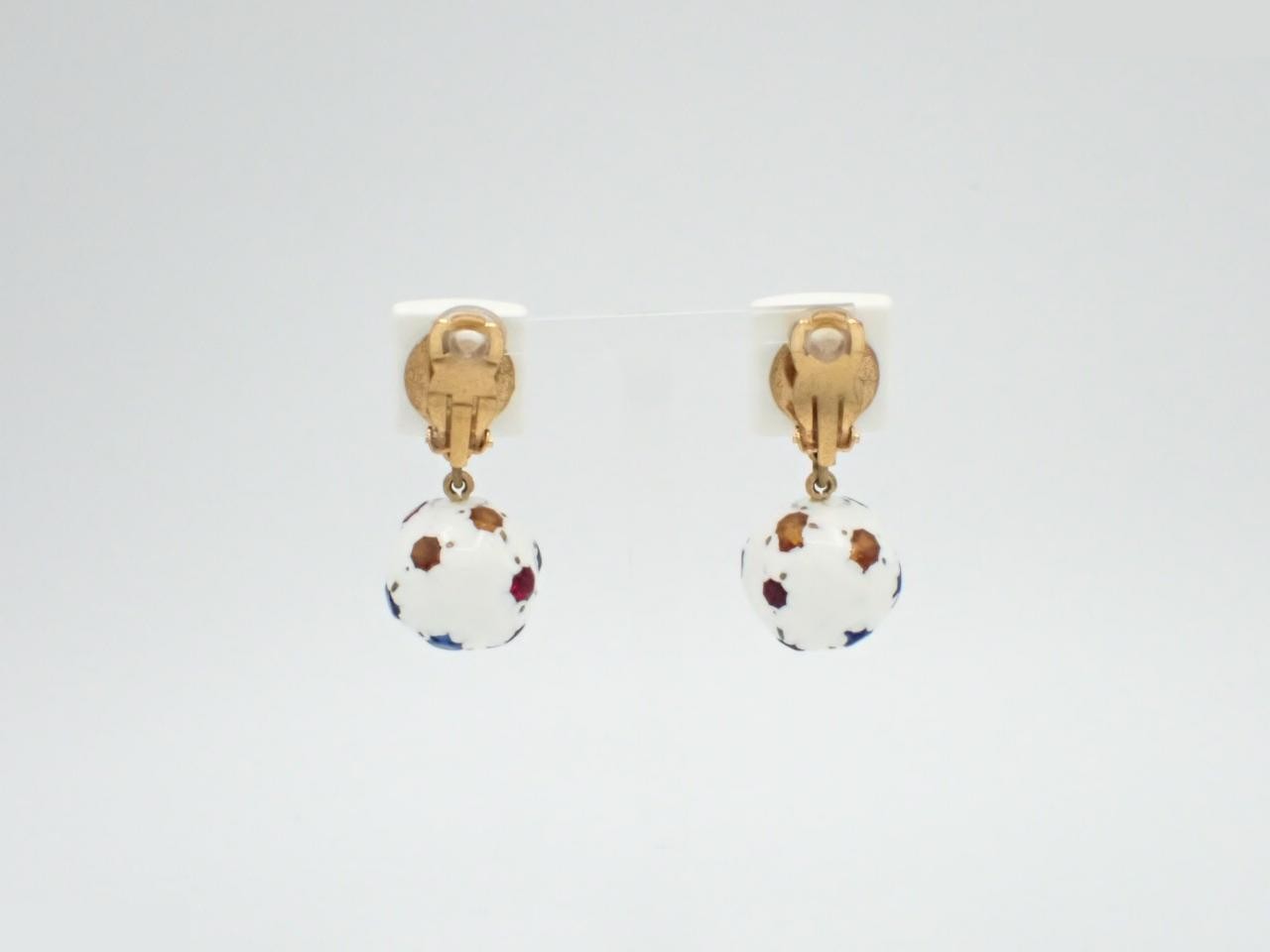 Vintage Classic (Precious Metal) Earrings — view 2