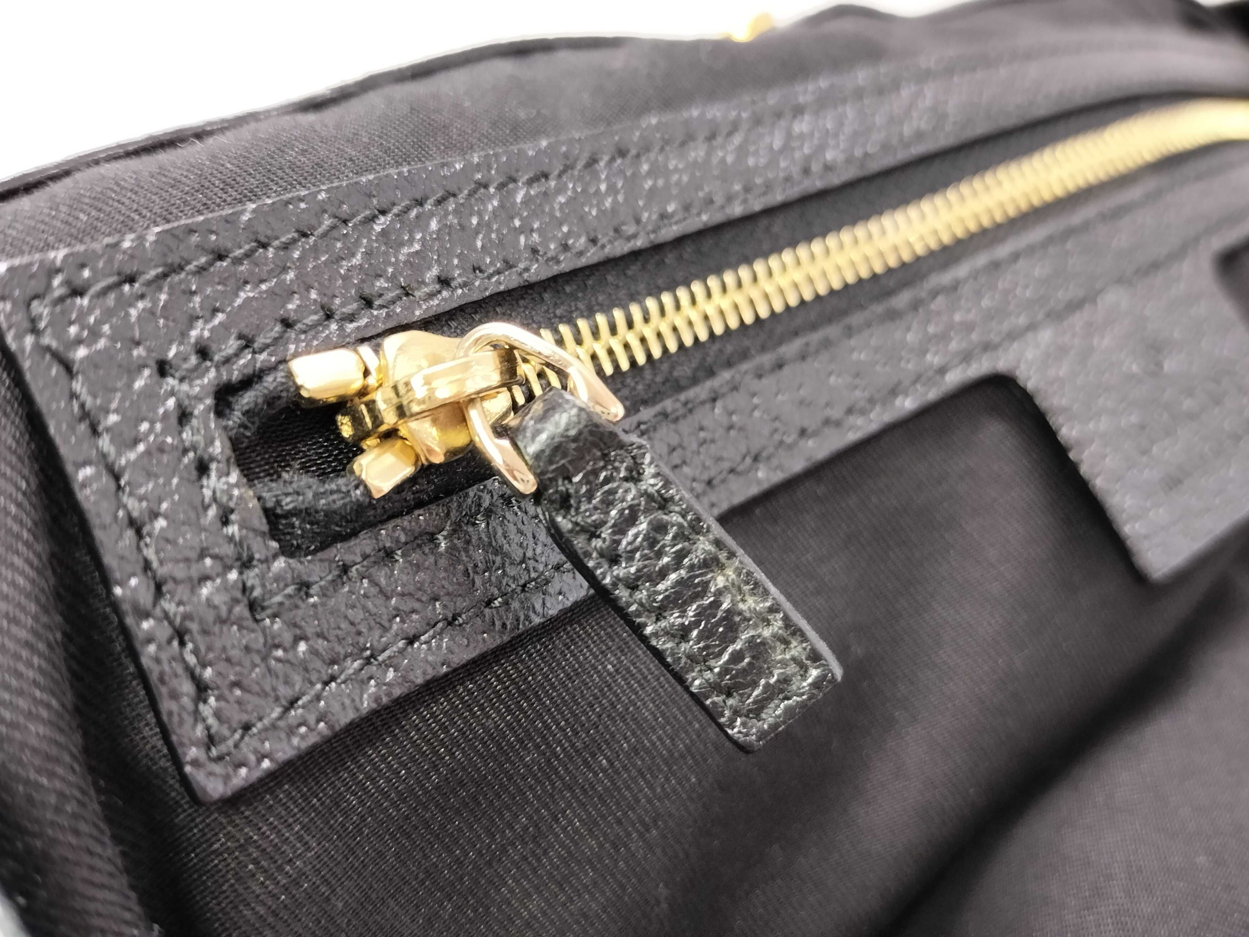 GG Canvas Gucci Handbag — view 11