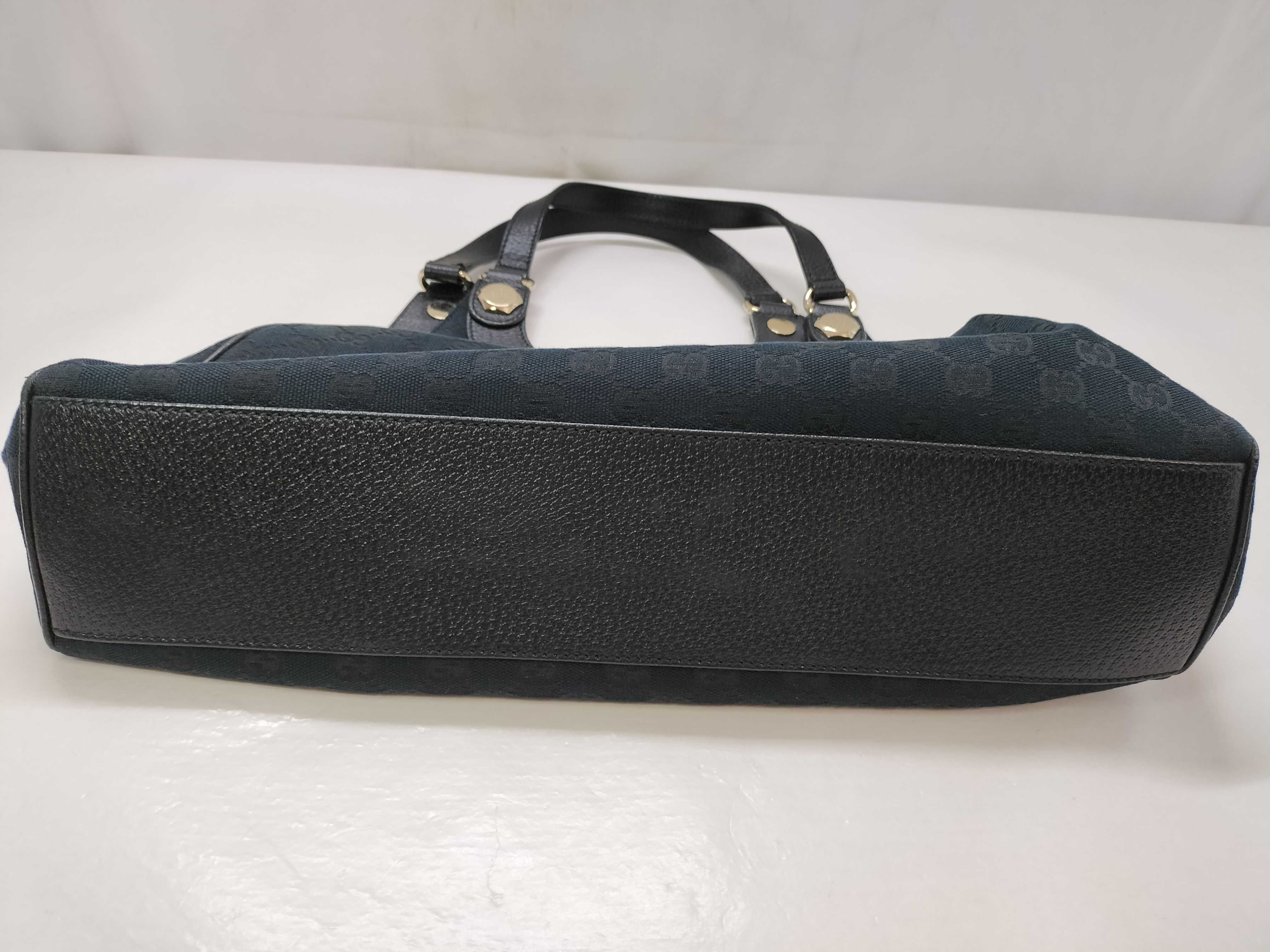 GG Canvas Gucci Handbag — view 14