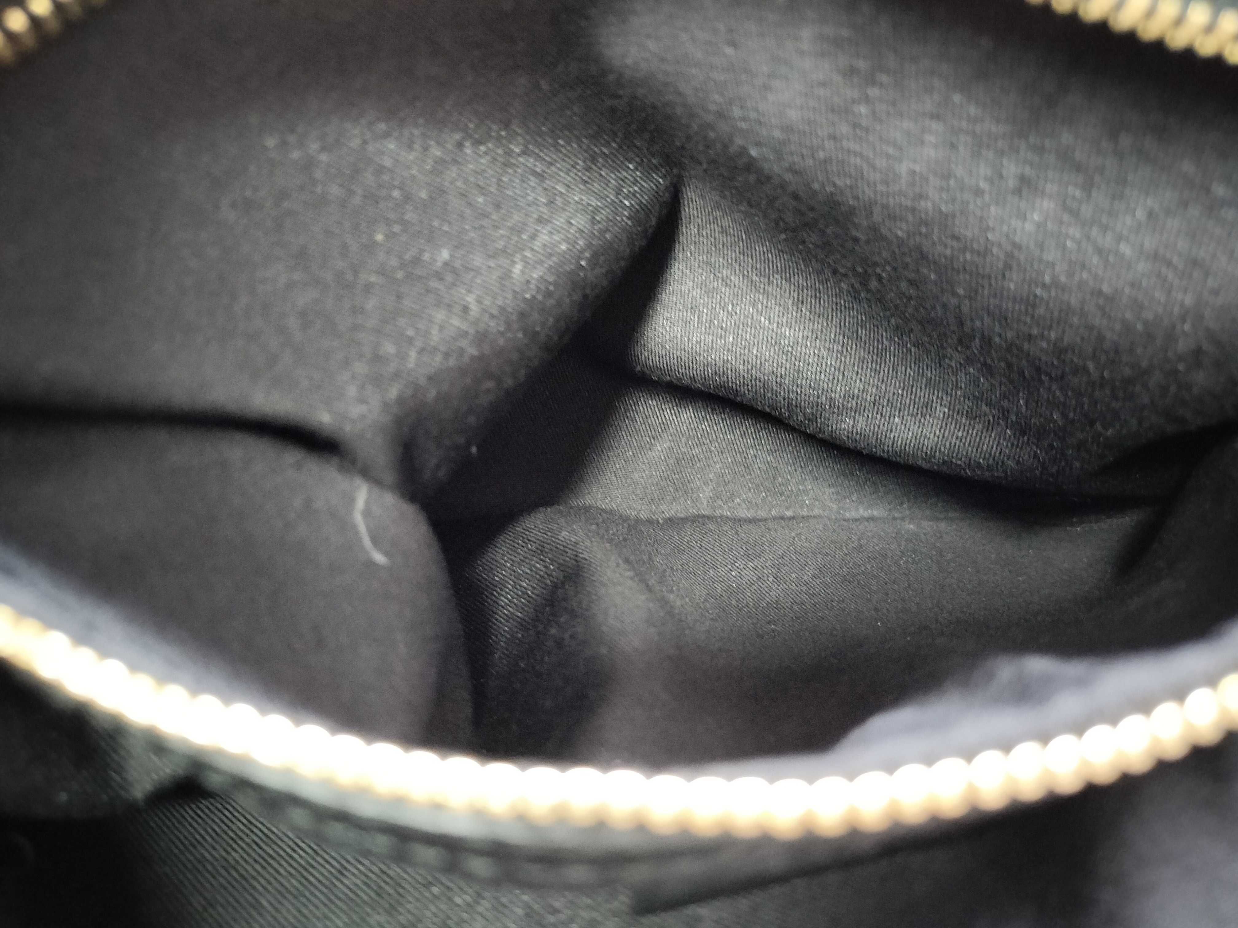 GG Canvas Gucci Handbag — view 10