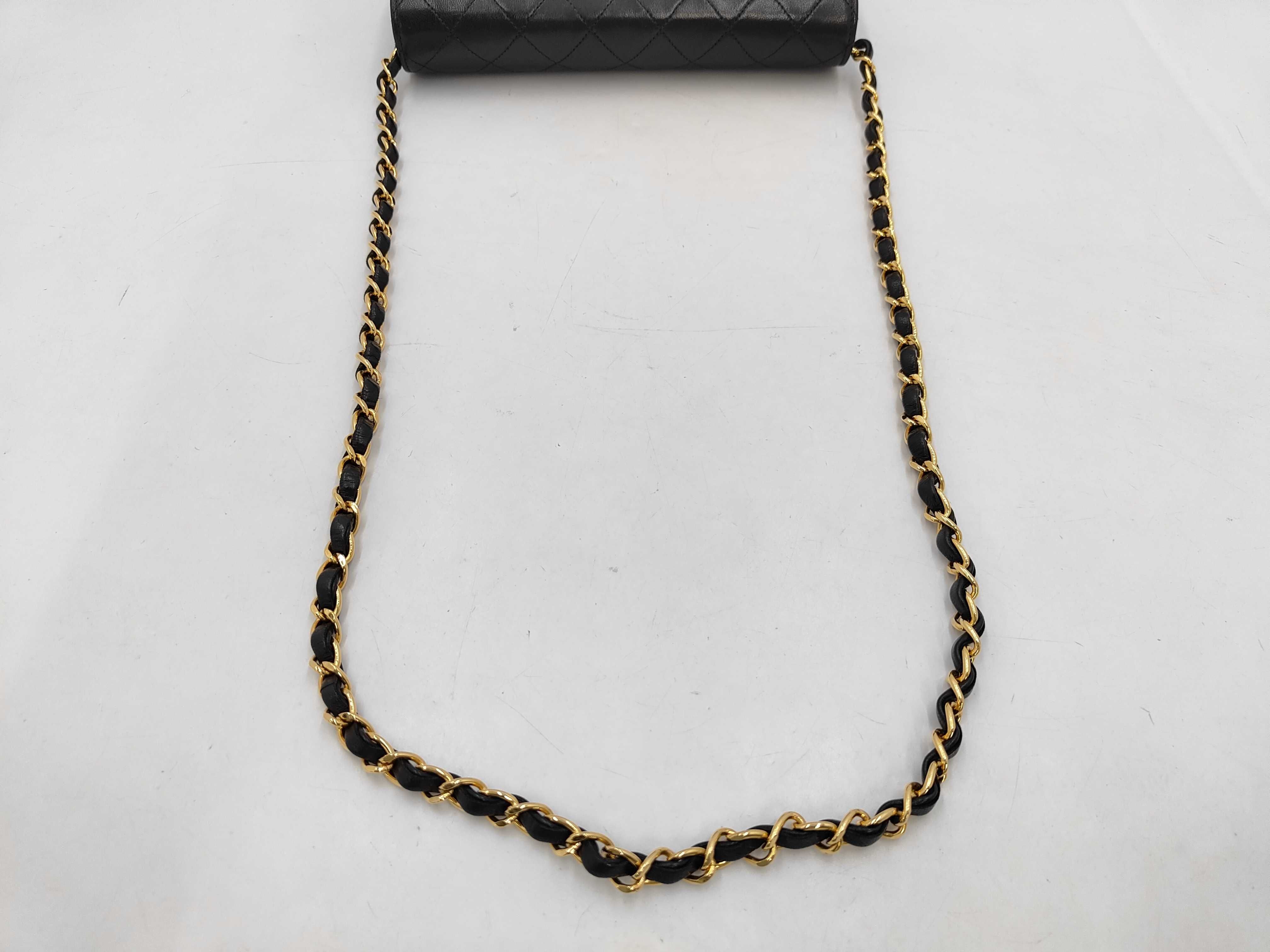 Matelassé Shoulder Bag (Black) — view 10