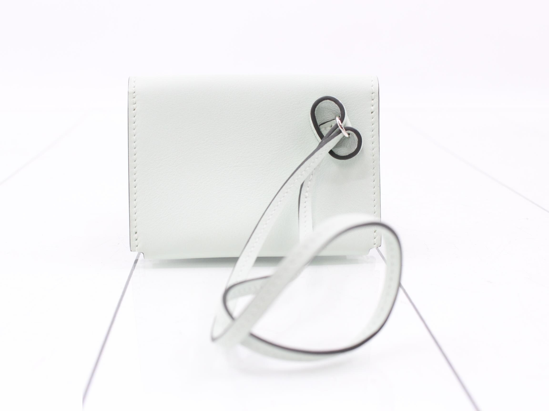 Snap Business Card Holder - W — view 2