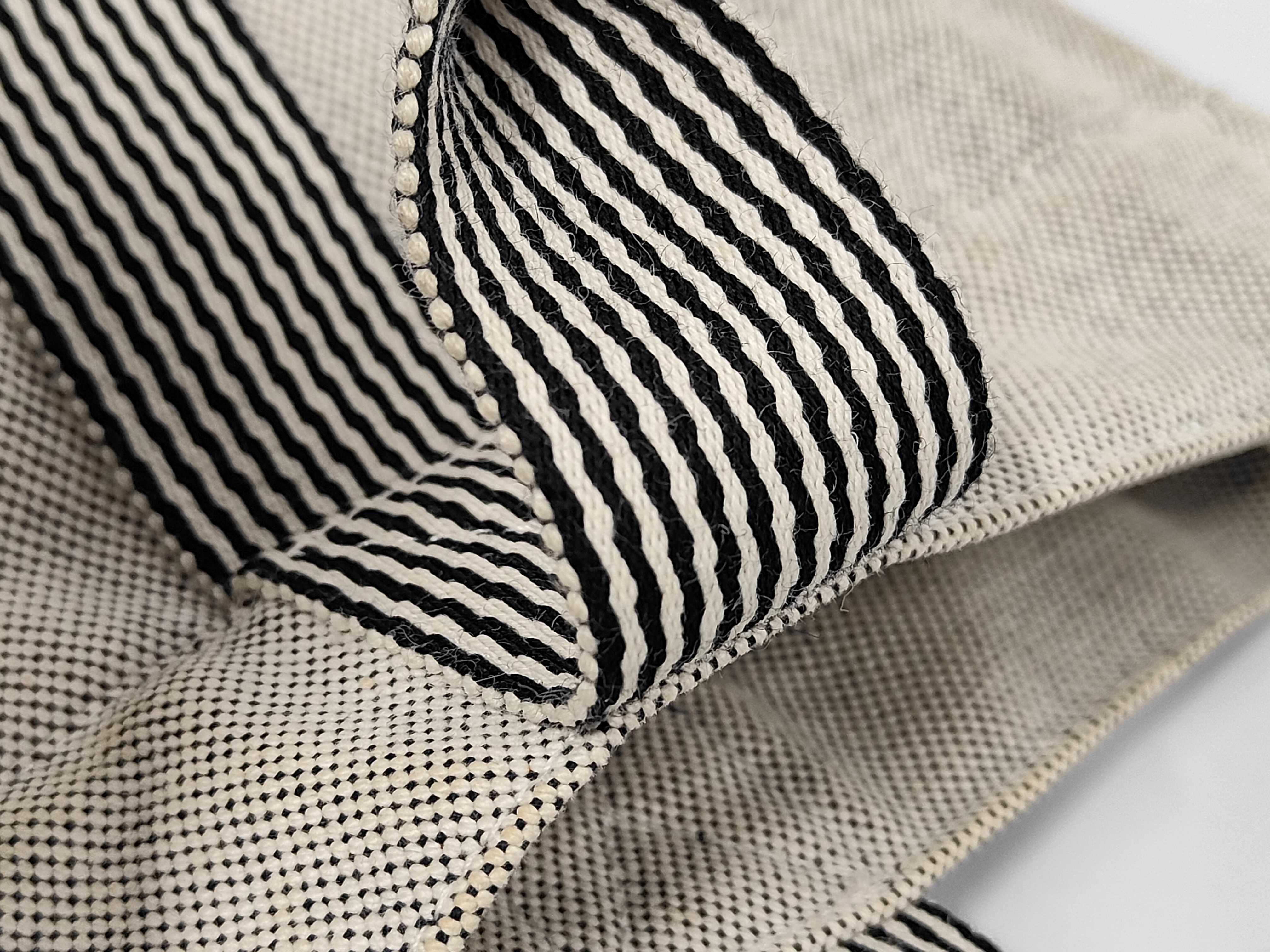 New Fourre-Tout MM Grey Handbag — view 5