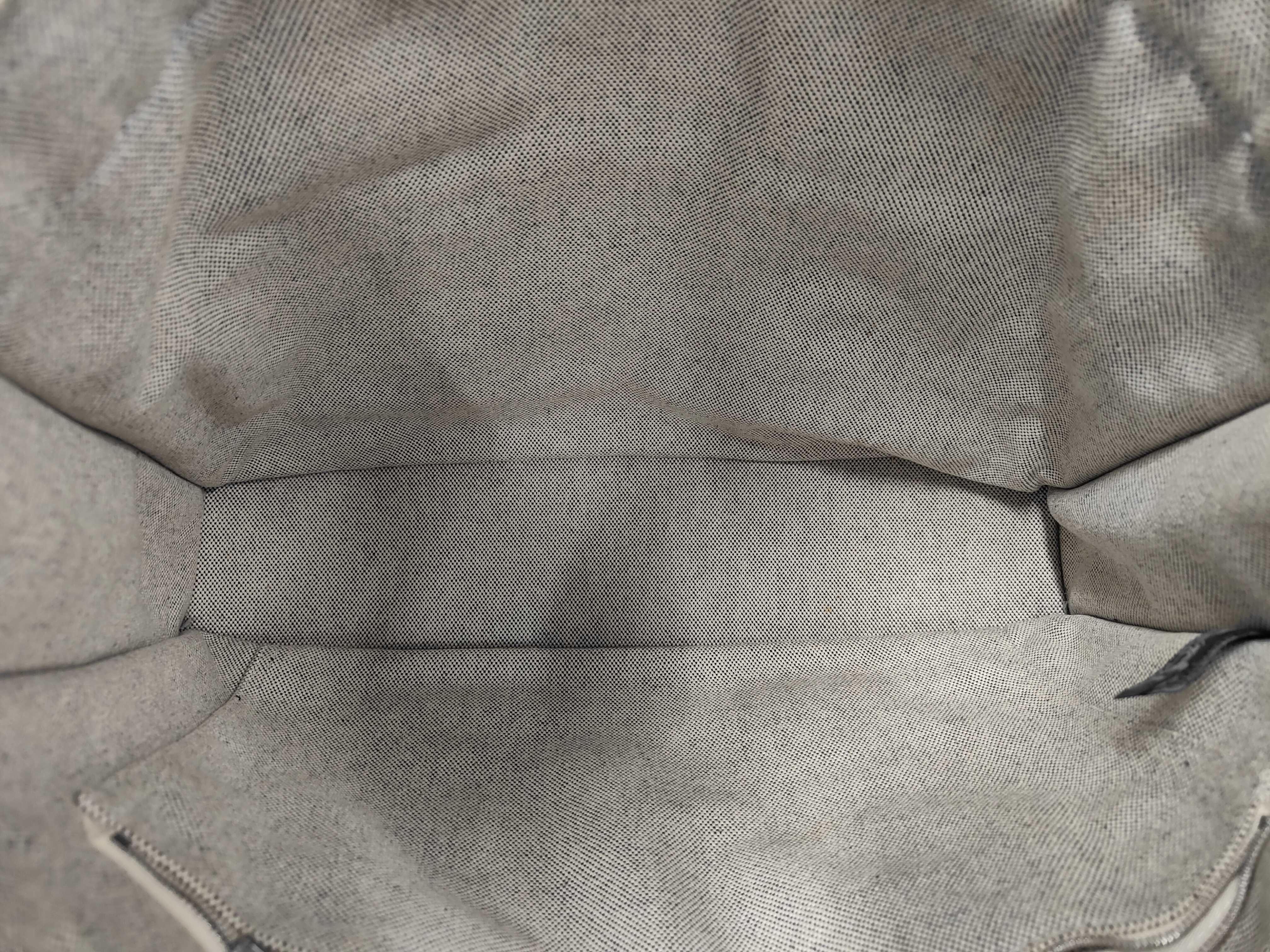 New Fourre-Tout MM Grey Handbag — view 8