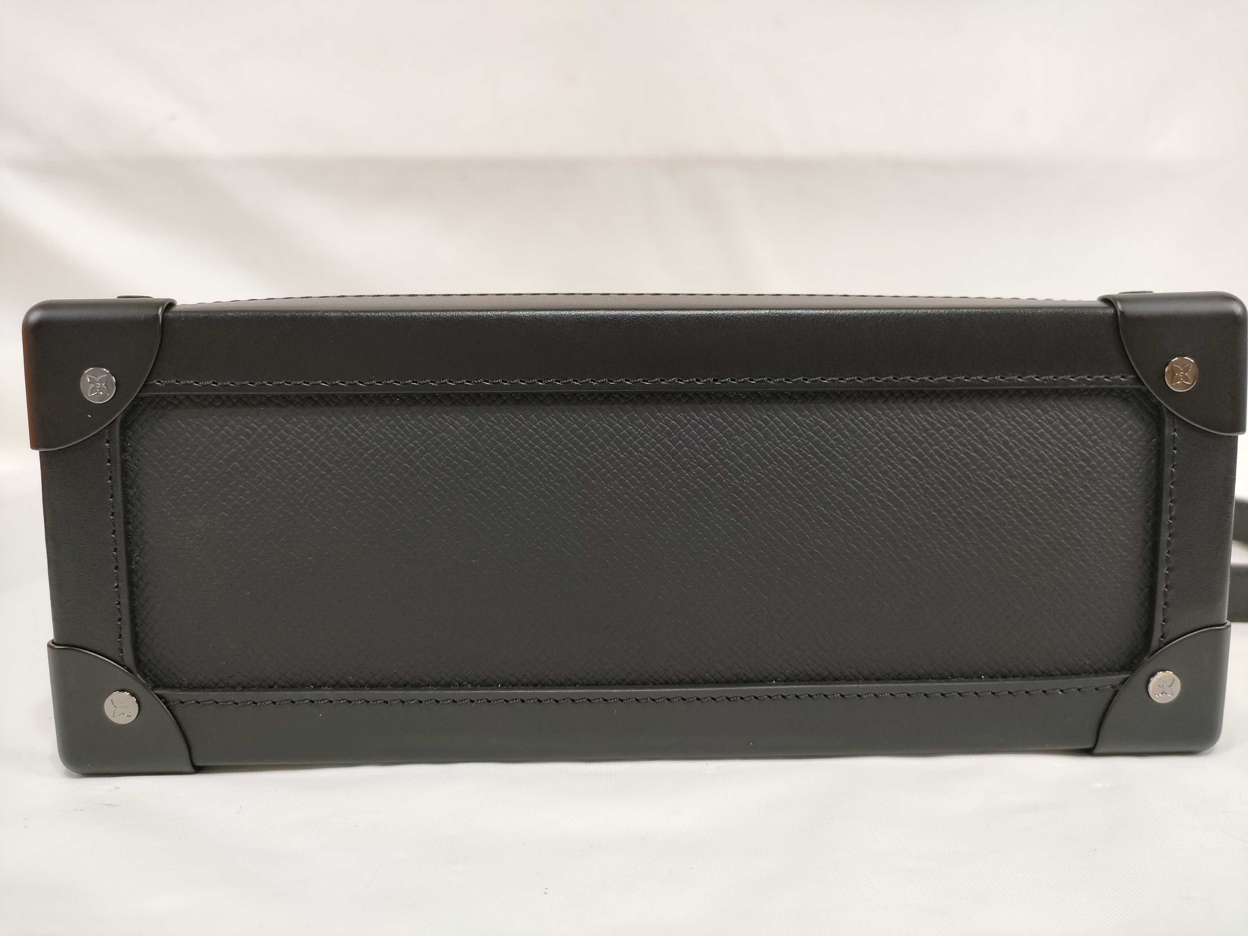Mini Soft Trunk Rainbow Black Taiga M30351 DU2159 (Includes strap, dust bag, box, and shoulder bag) — view 8