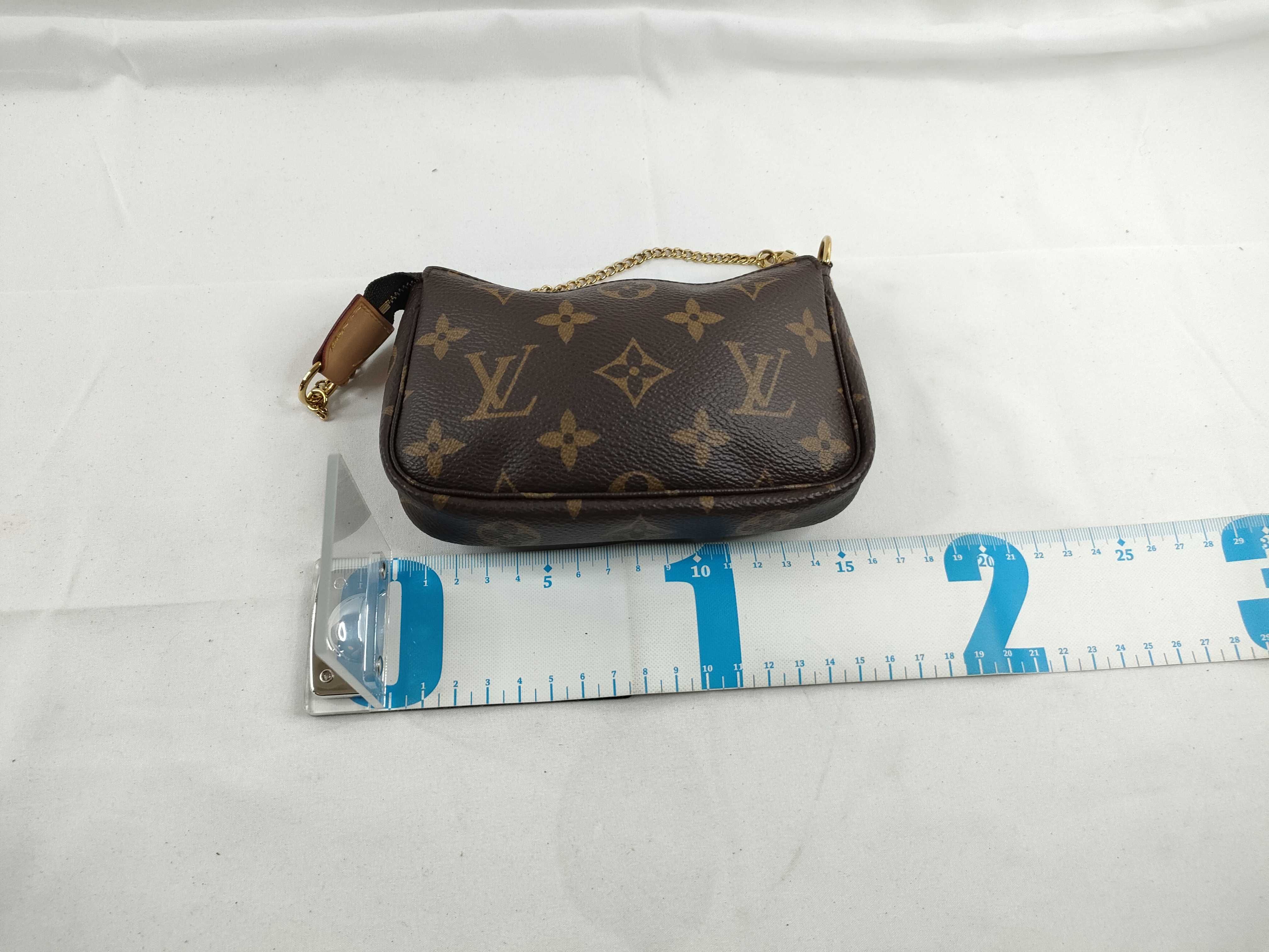 Monogram Louis Vuitton Monogram Pouch Mini Pochette Accessoires M58009 Handbag — view 2