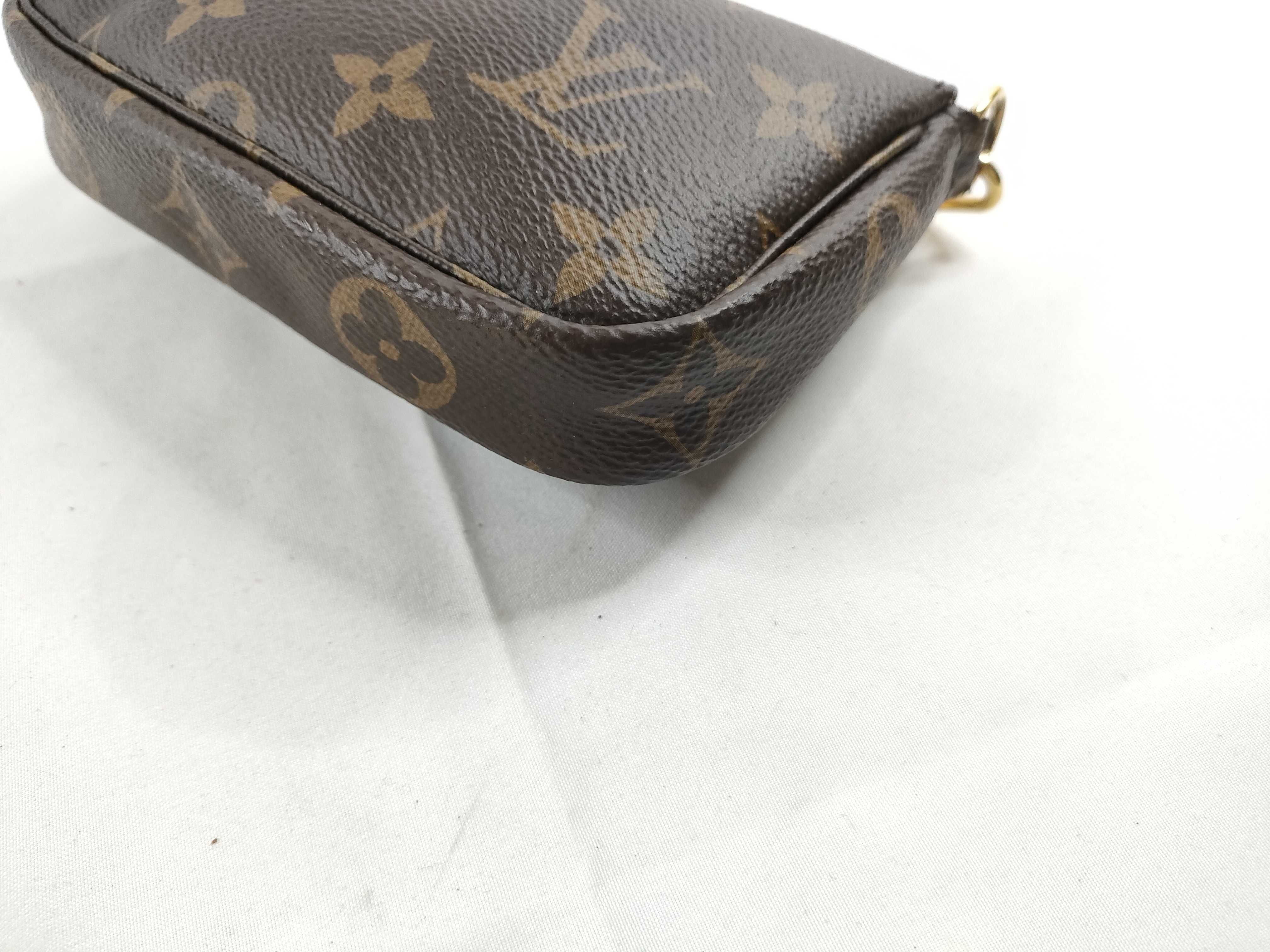 Monogram Louis Vuitton Monogram Pouch Mini Pochette Accessoires M58009 Handbag — view 5