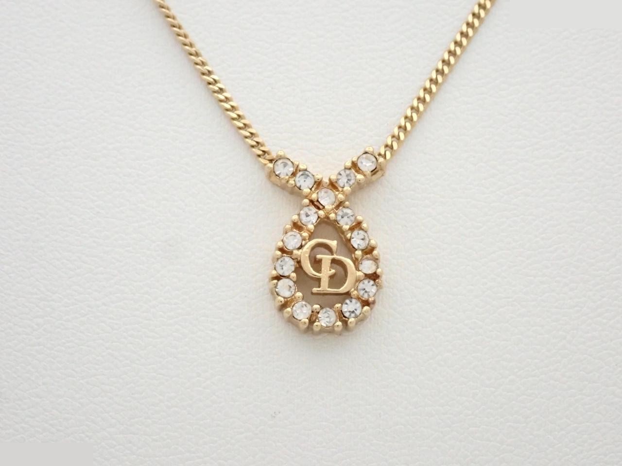 Gold chain, approximately 45 cm