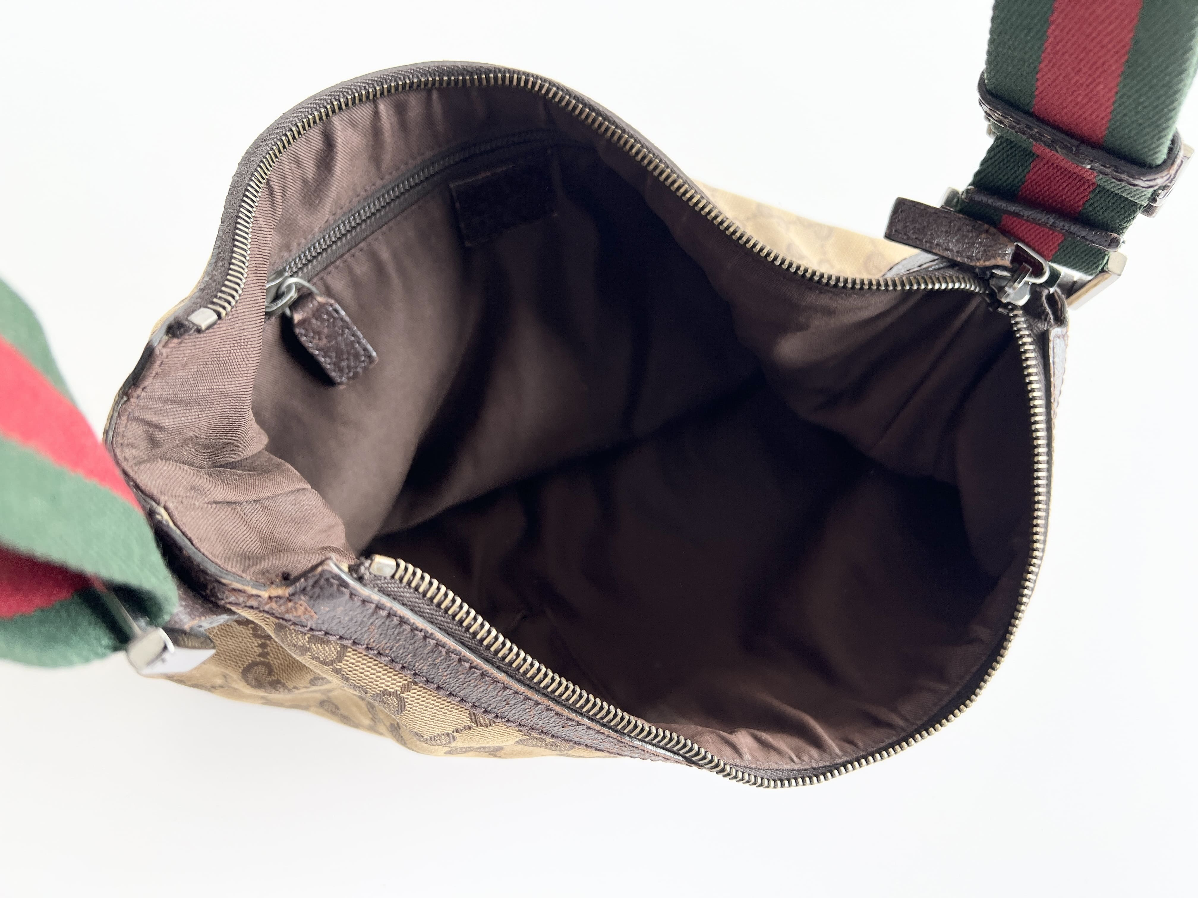 GG Sherry Line Logo Canvas Leather Moon One Shoulder Bag — view 4