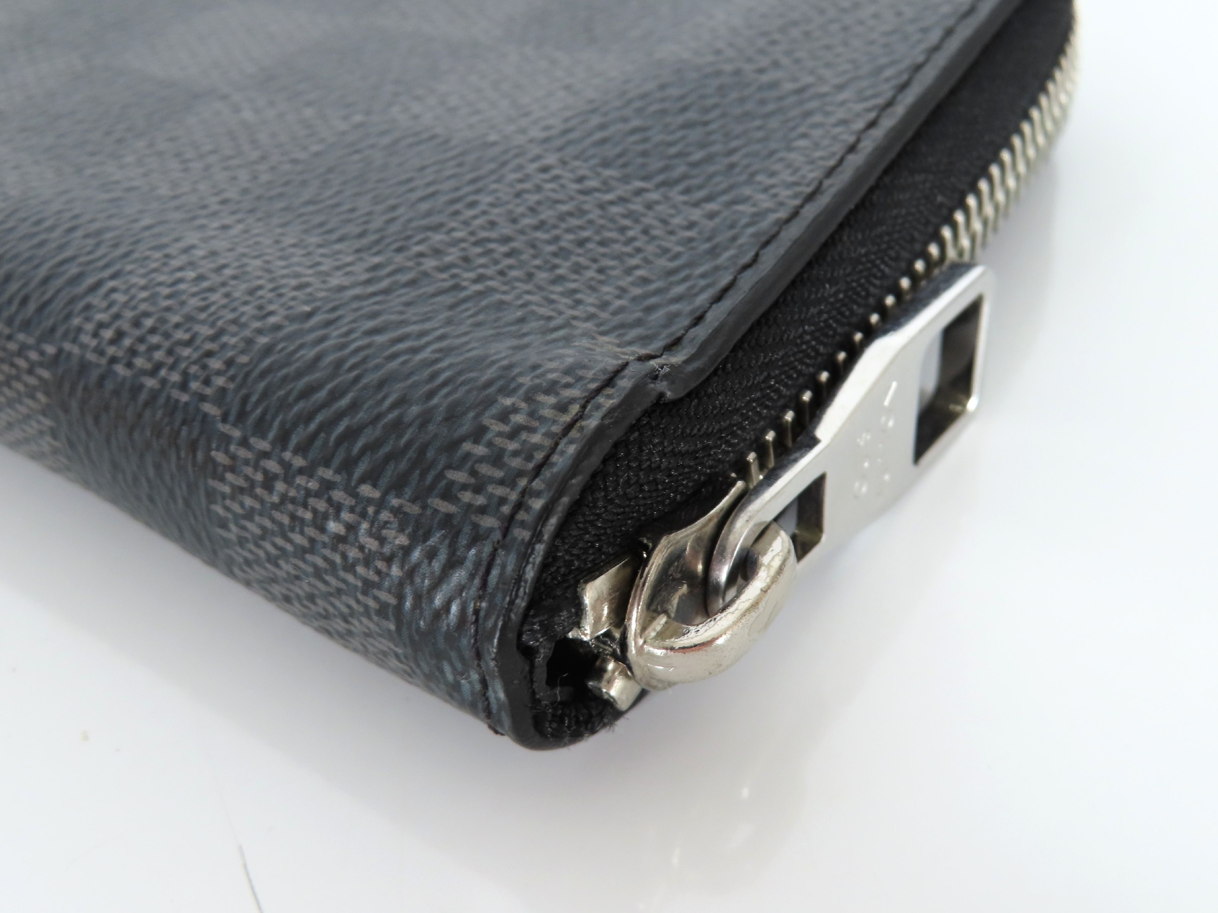Damier Graphite Zippy Vertical Wallet, Black, Silver Hardware, CA0159 — view 3