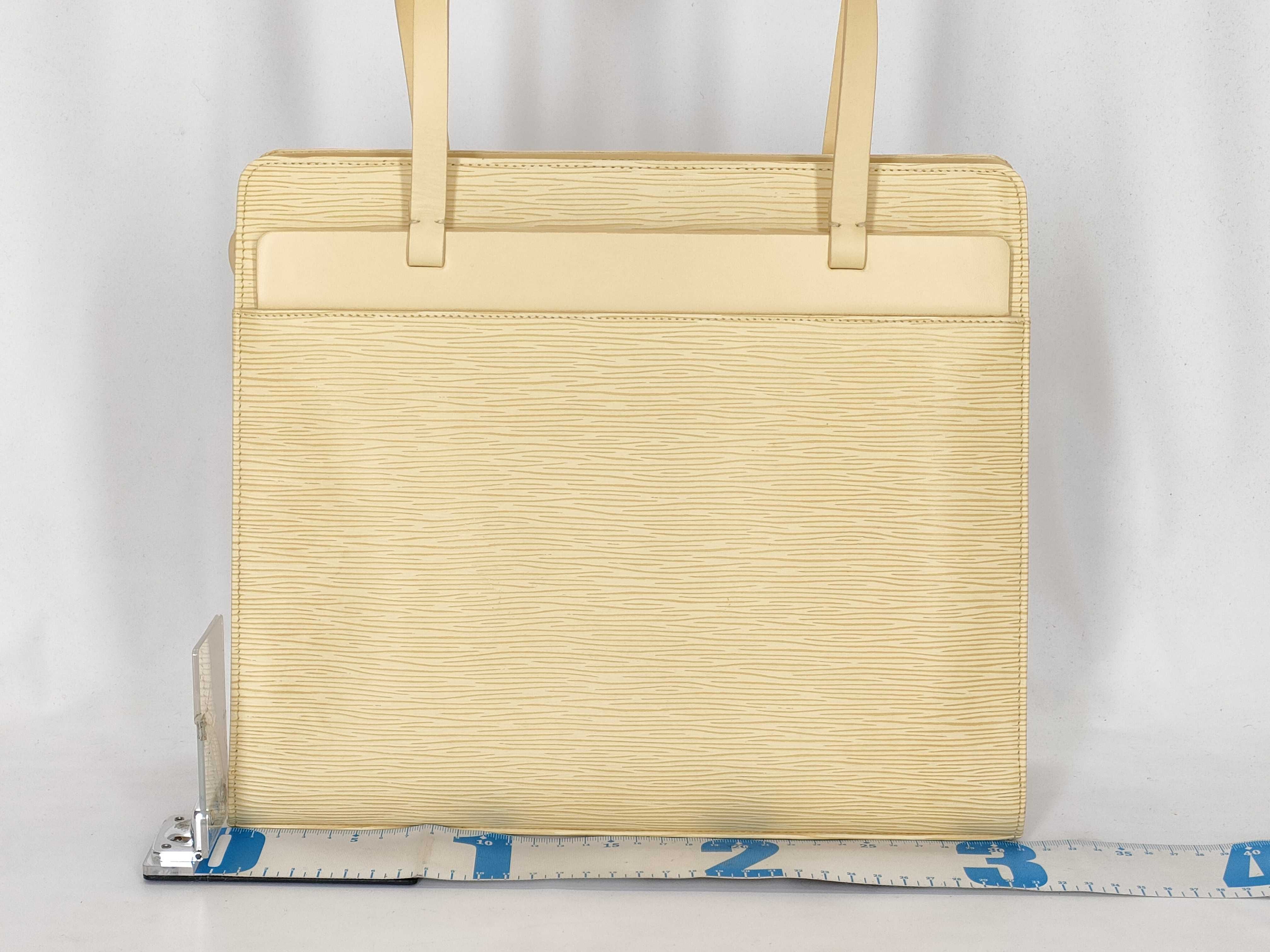 Epi Leather Croisette PM M5249A LB1010 Handbag — view 2