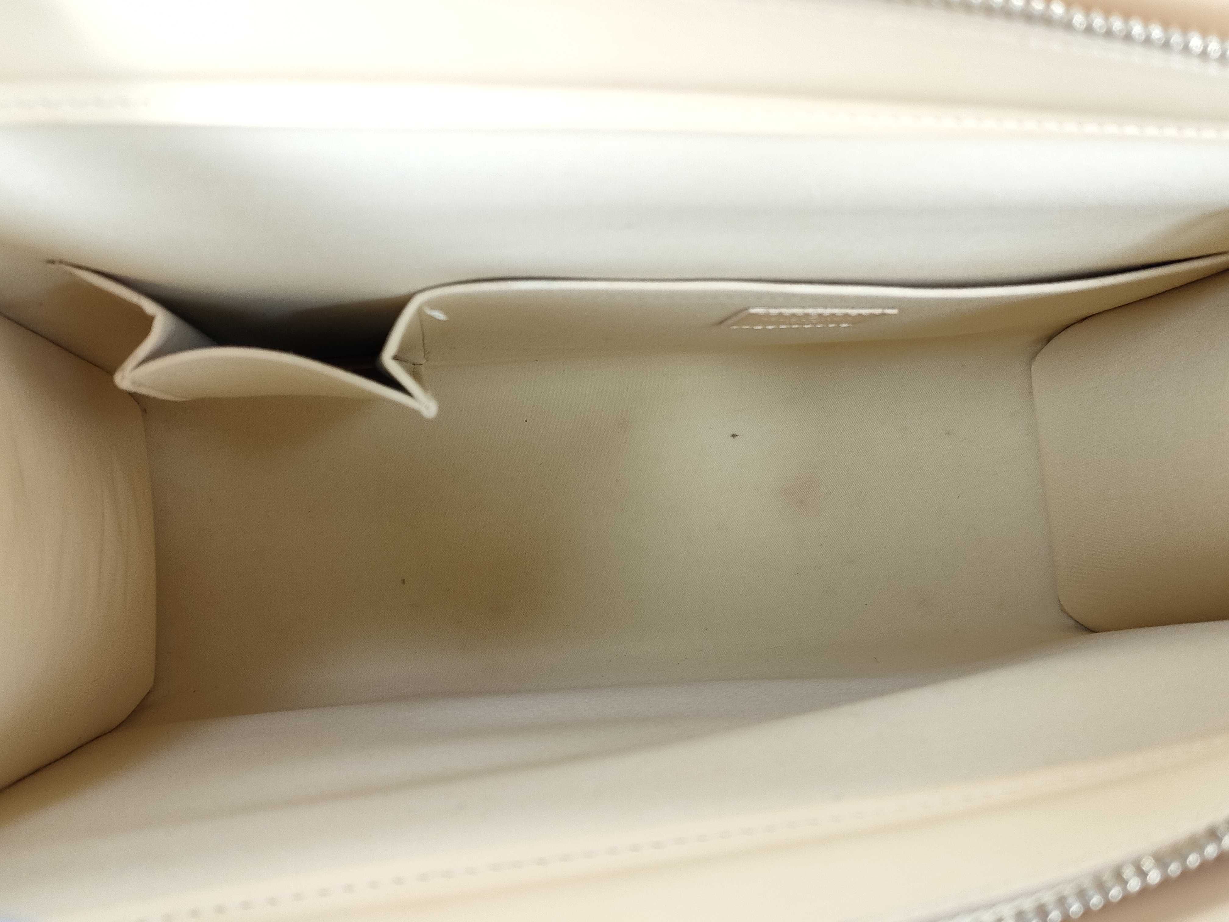 Epi Leather Croisette PM M5249A LB1010 Handbag — view 10