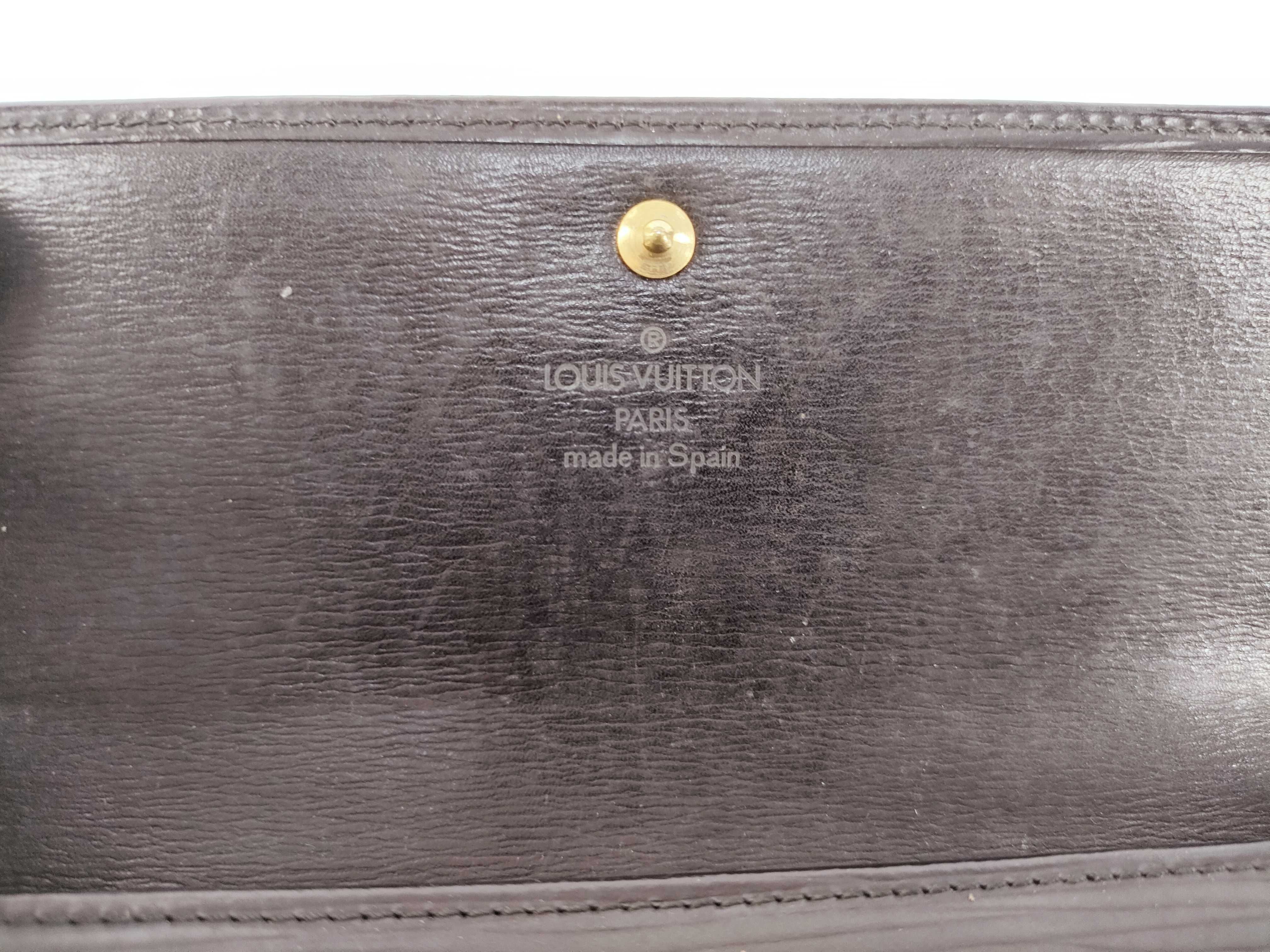 Epi Louis Vuitton Portefeuille International Wallet — view 9