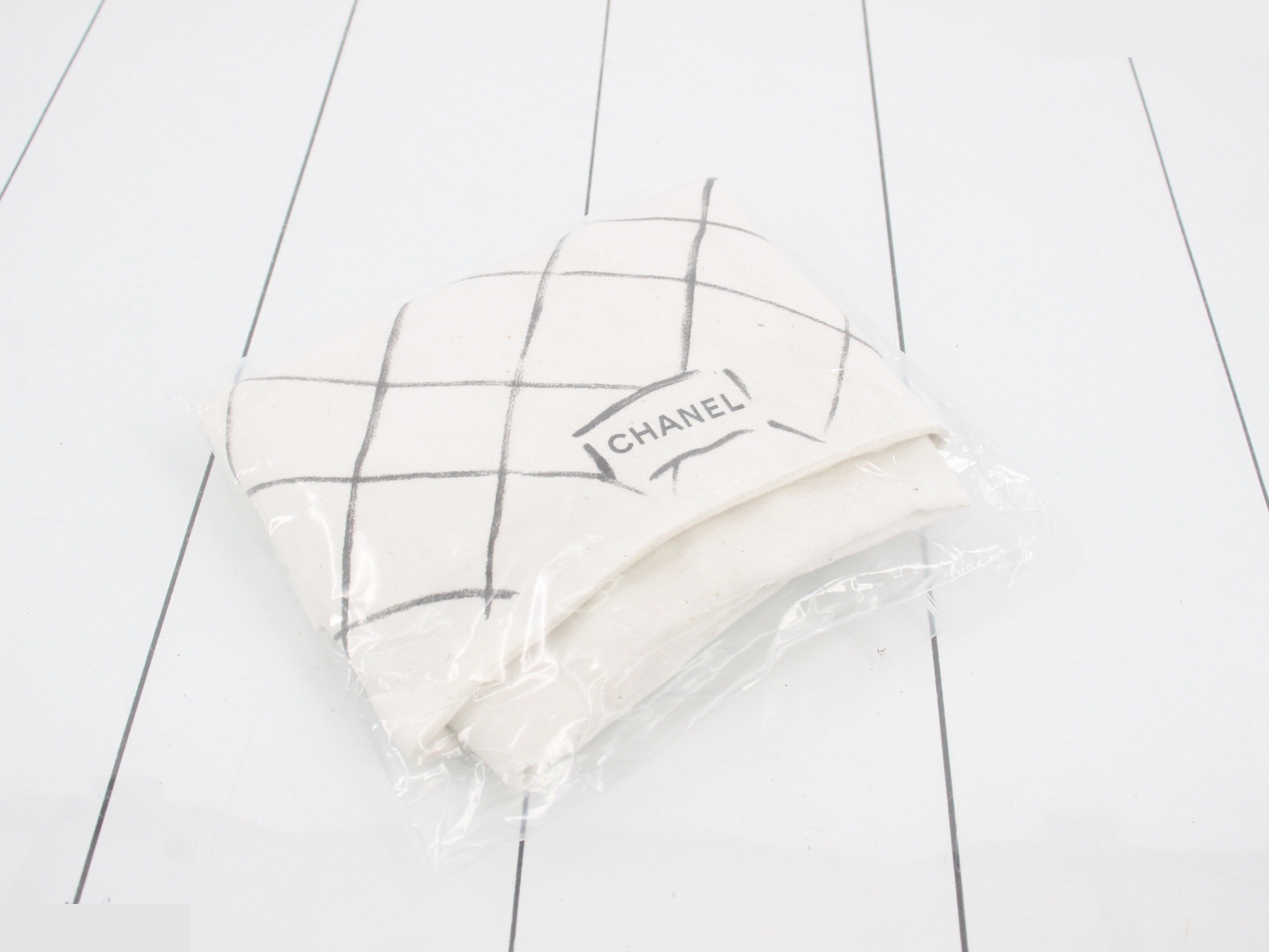 Matelassé Chain Shoulder Bag — view 7