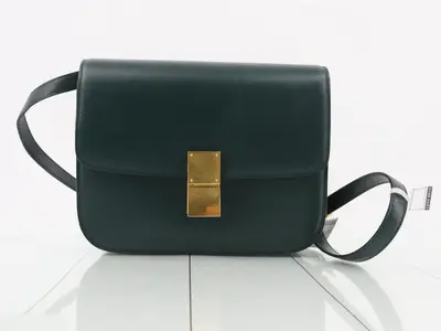 Classic Box Calf Leather Shoulder Bag (Green)