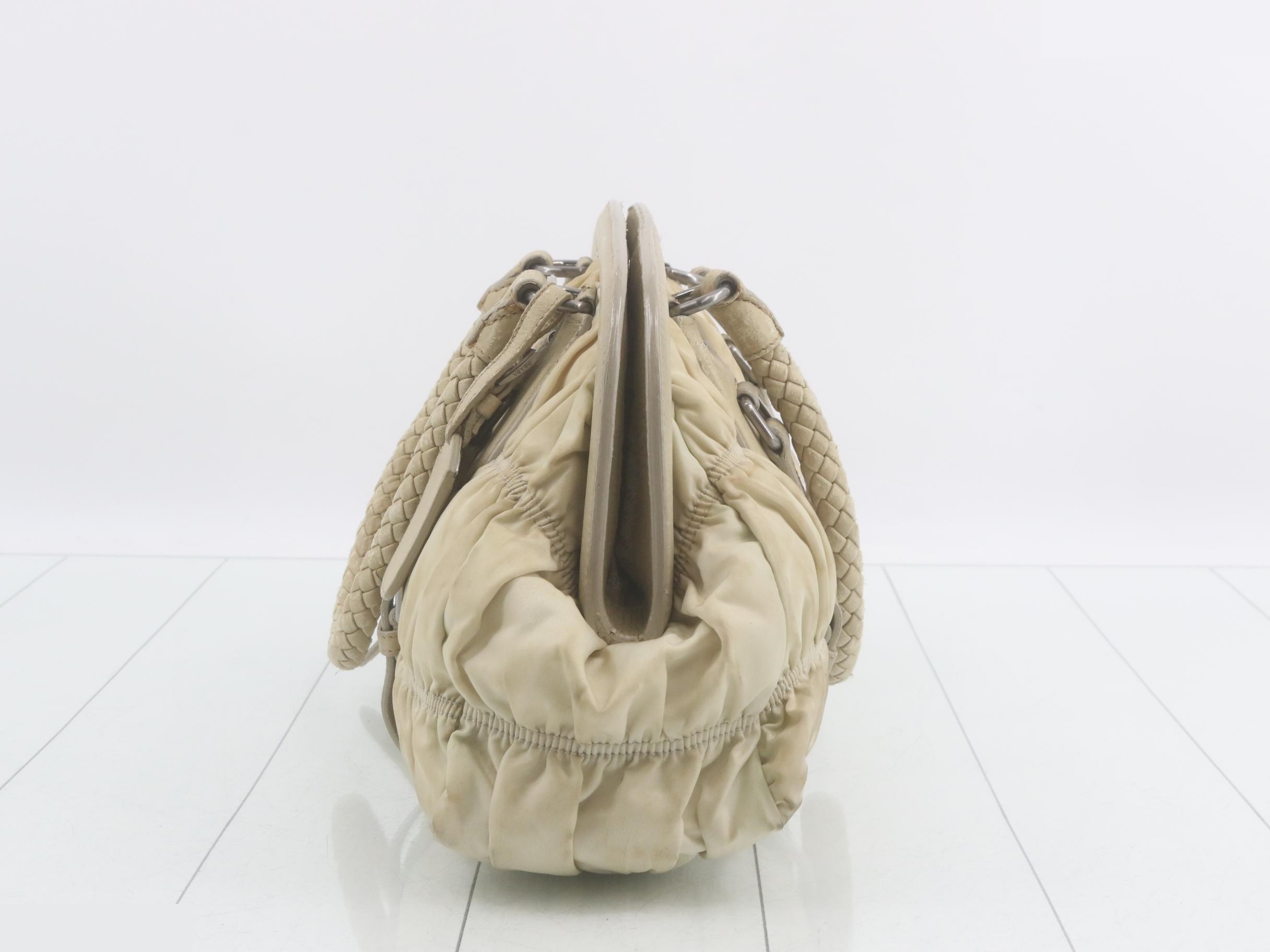 handbag — view 3