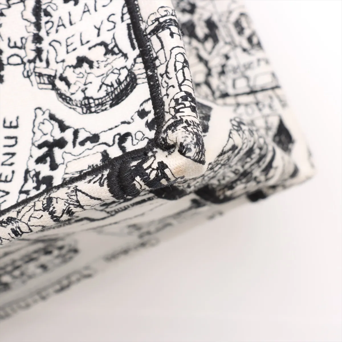 Book Tote Small Canvas Handbag White x Black — view 10