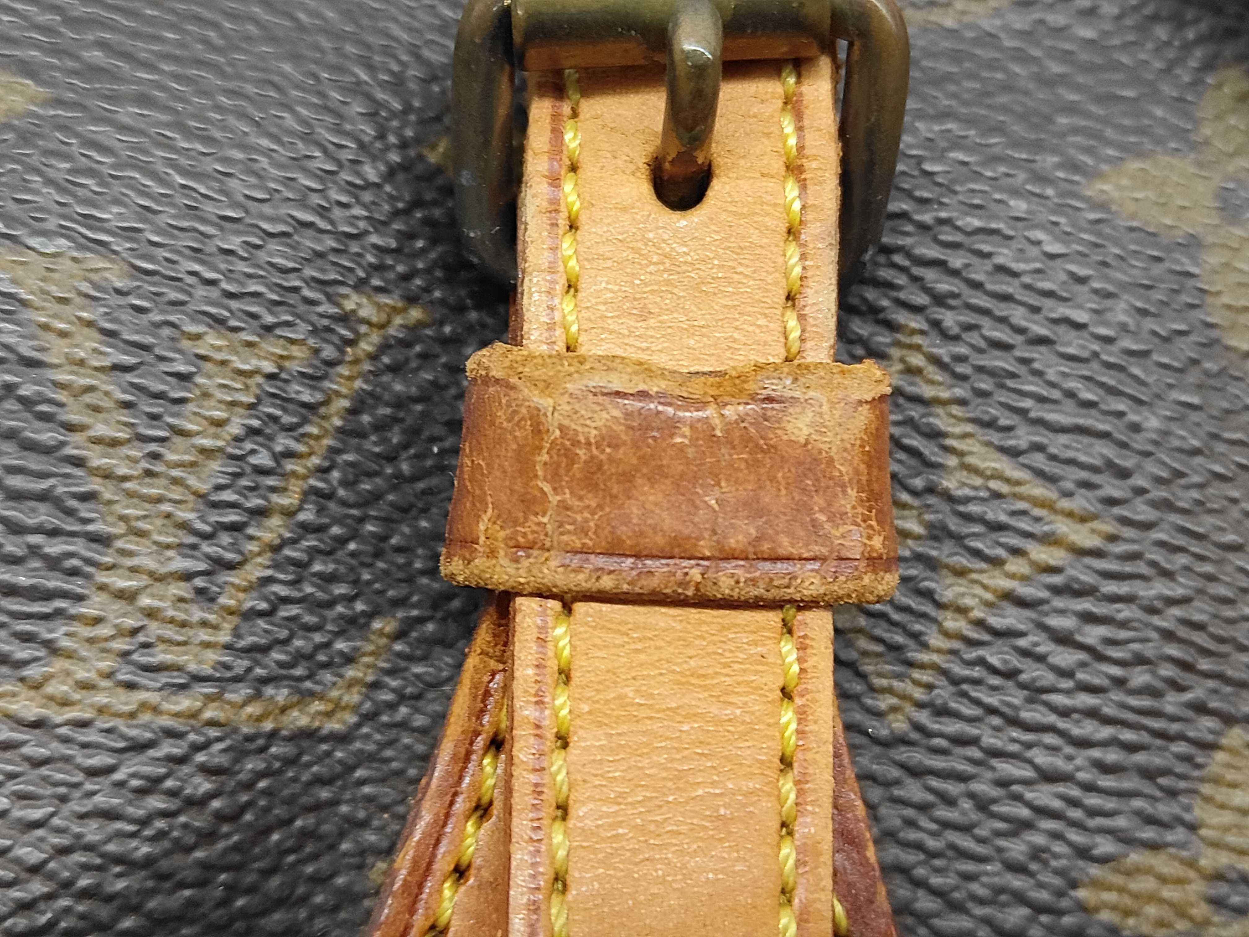 Monogram Bucket PM M42238 Tote Bag — view 11