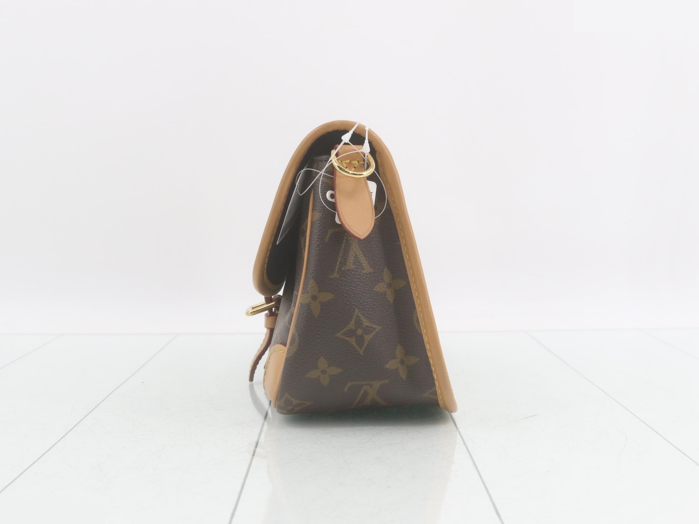Shoulder bag — view 3