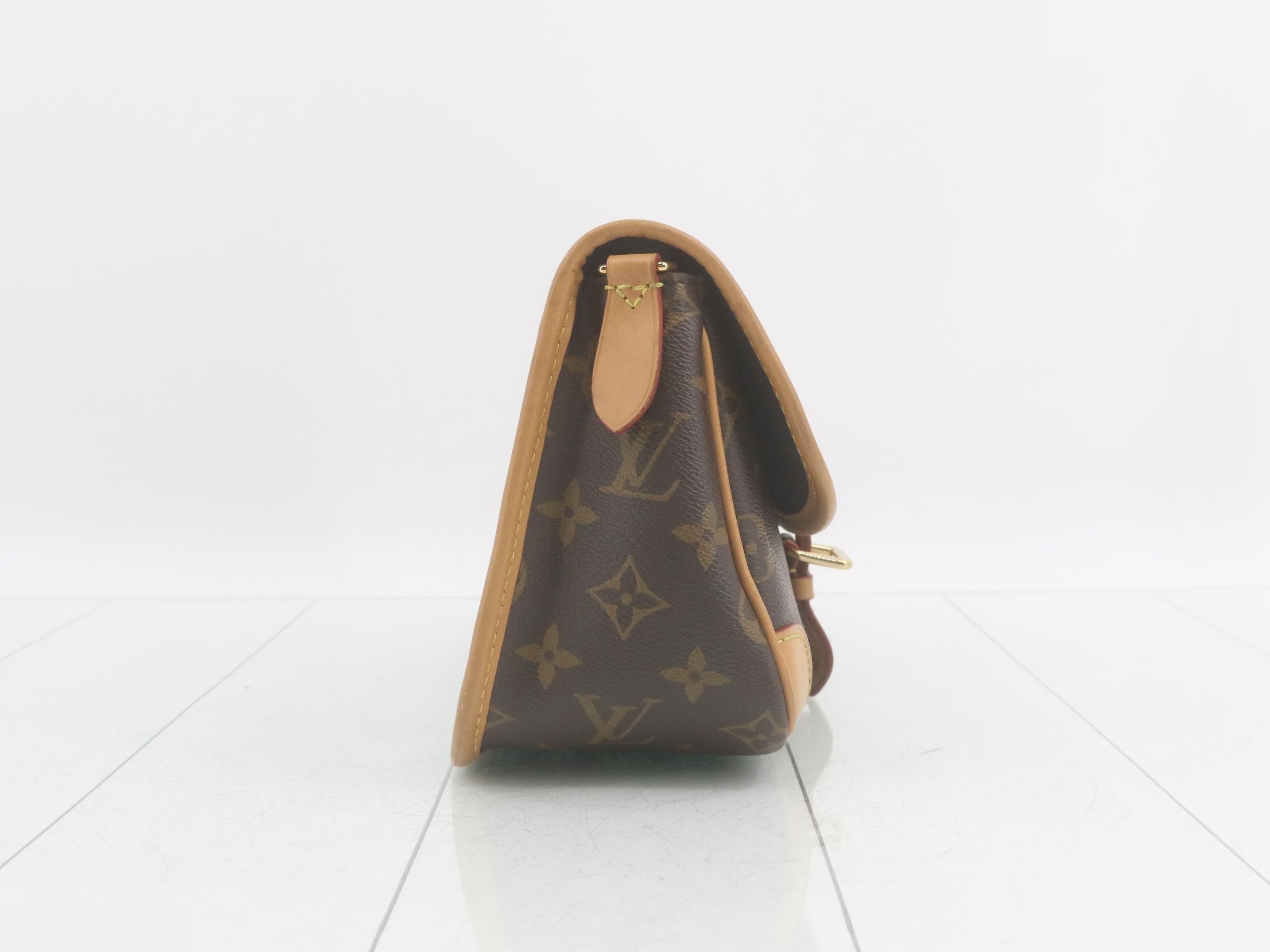 Shoulder bag — view 4