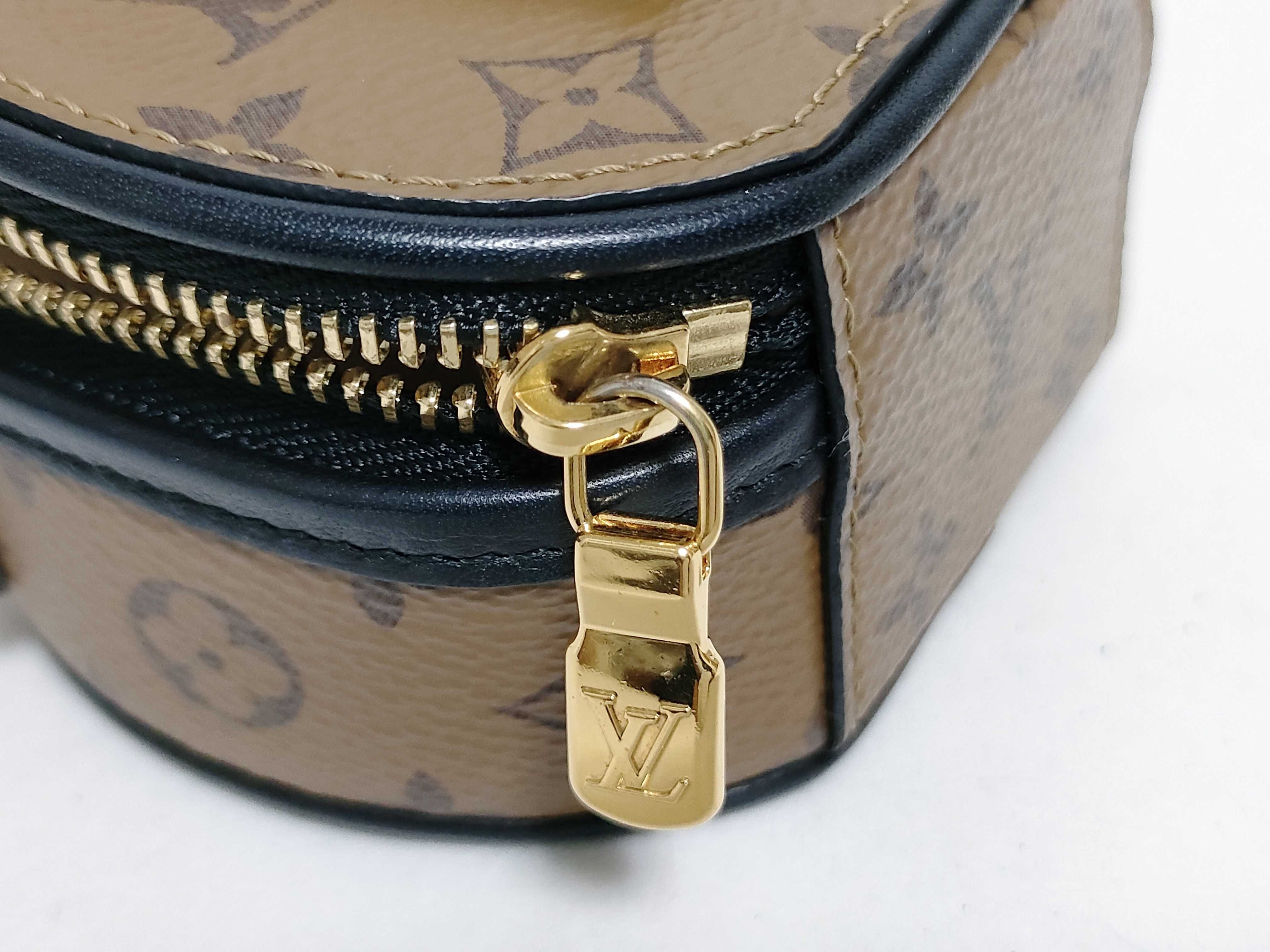 Monogram Reverse Mini Boite Chapeau M68276 Shoulder Bag — view 14