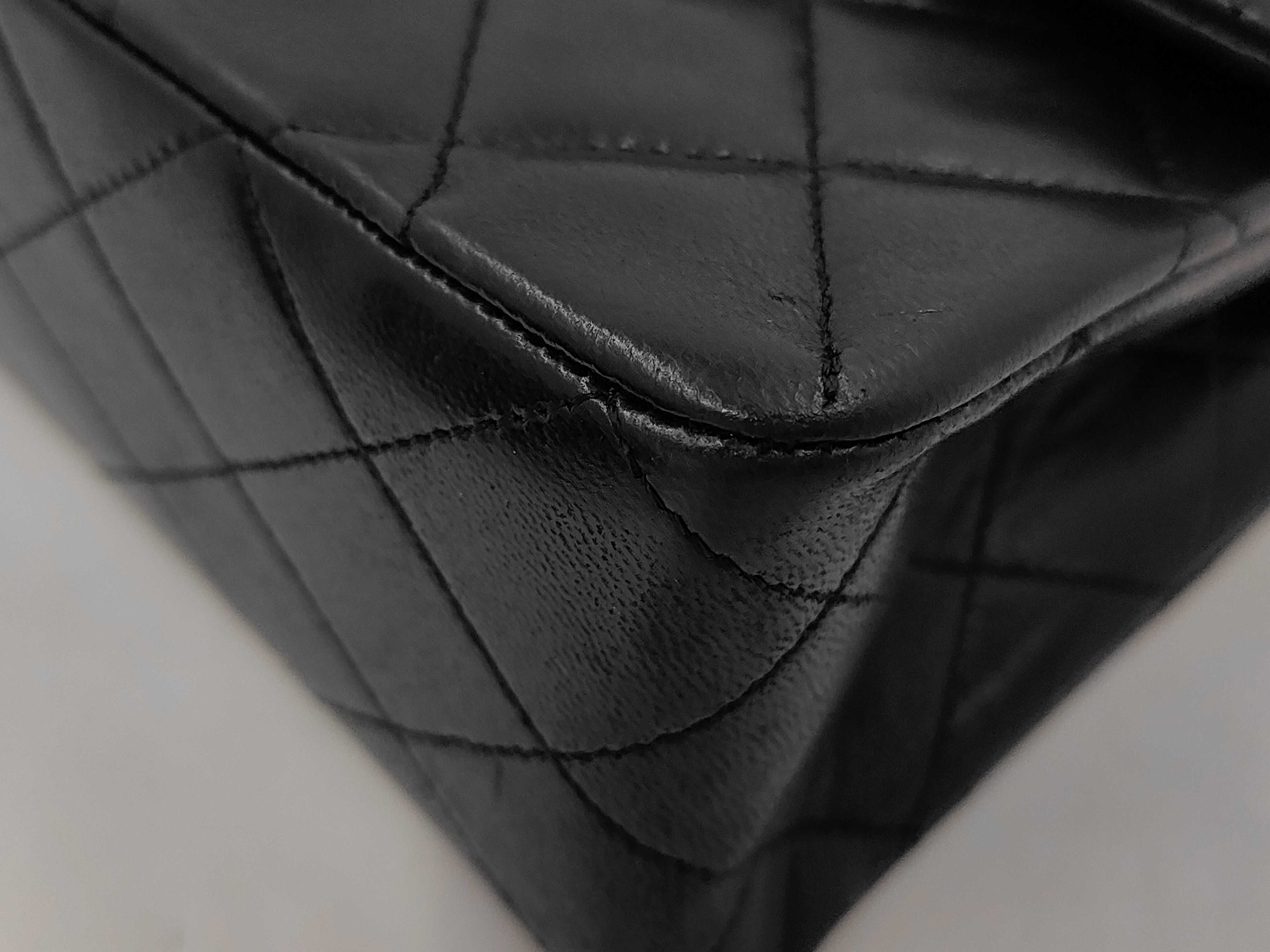 Matelassé 25 Double Flap Double Chain Lambskin Shoulder Bag — view 3