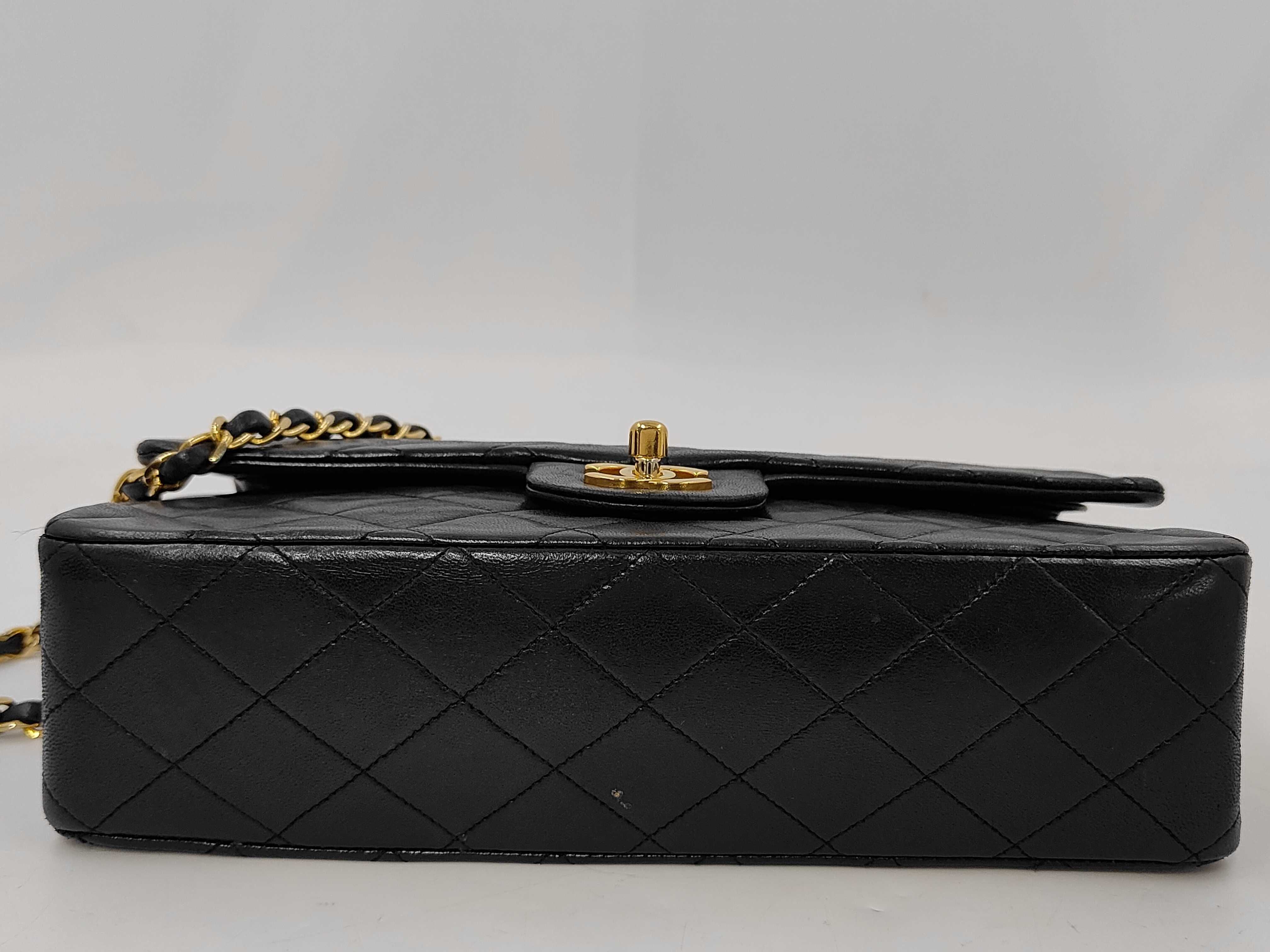 Matelassé 25 Double Flap Double Chain Lambskin Shoulder Bag — view 4