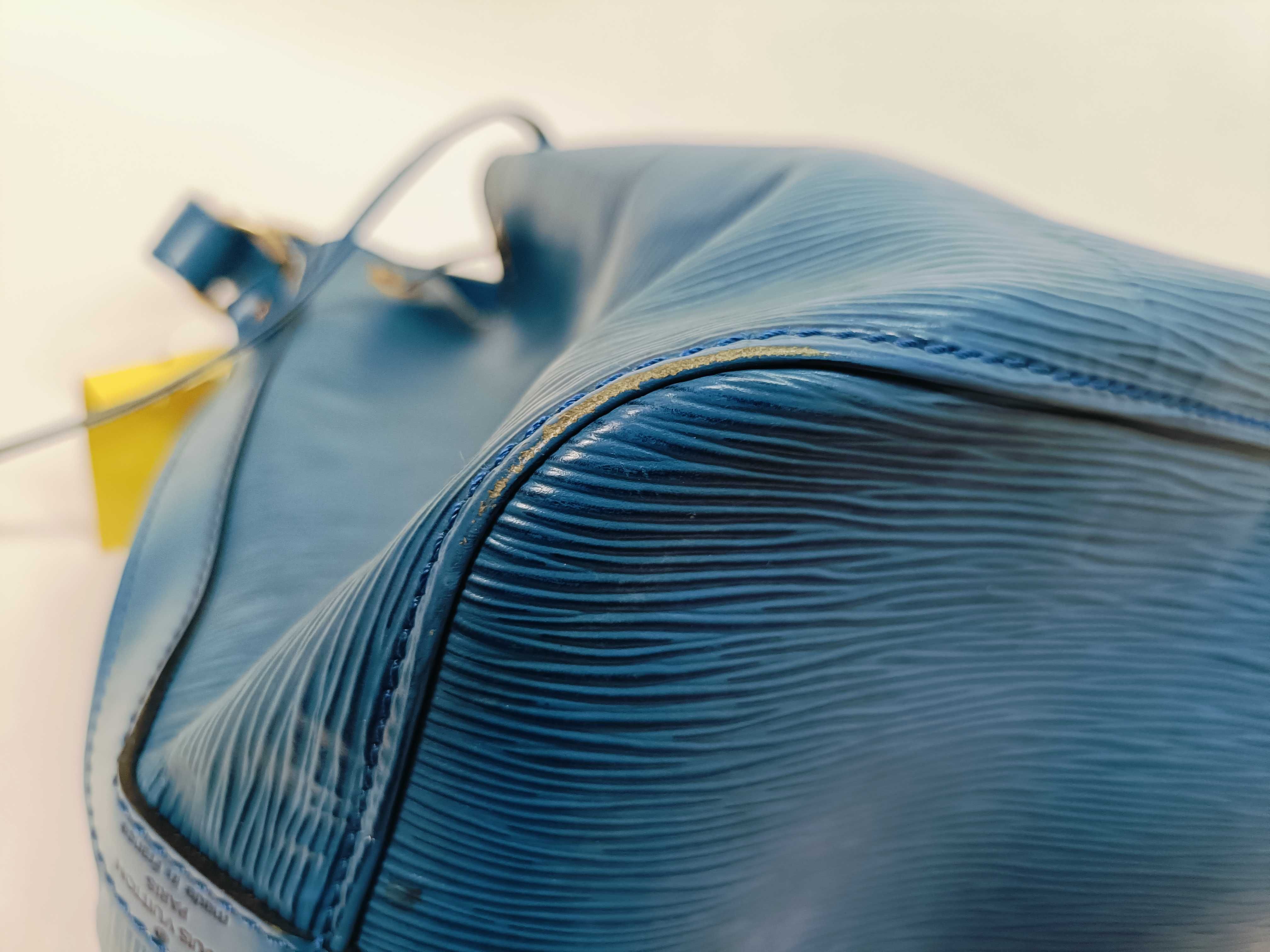 Epi Petit Noé Shoulder Bag — view 6